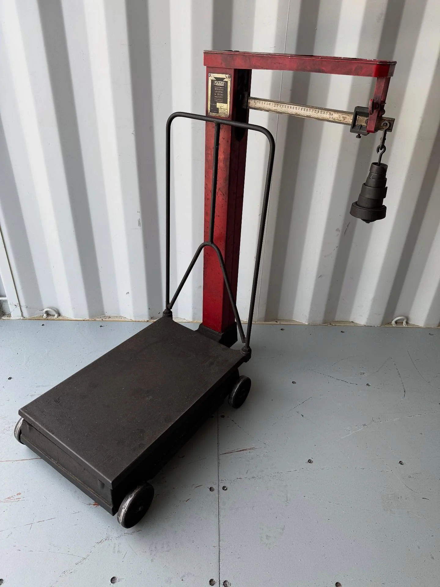 SOLD. These scales were reclaimed from a factory in Derby undergoing some de-commissioning. Sold to me as fully working. 

These reclaimed sack weighing scales, on wheels, measure 70cm x 112cm x 85cm and have the capability to weigh up to approximate