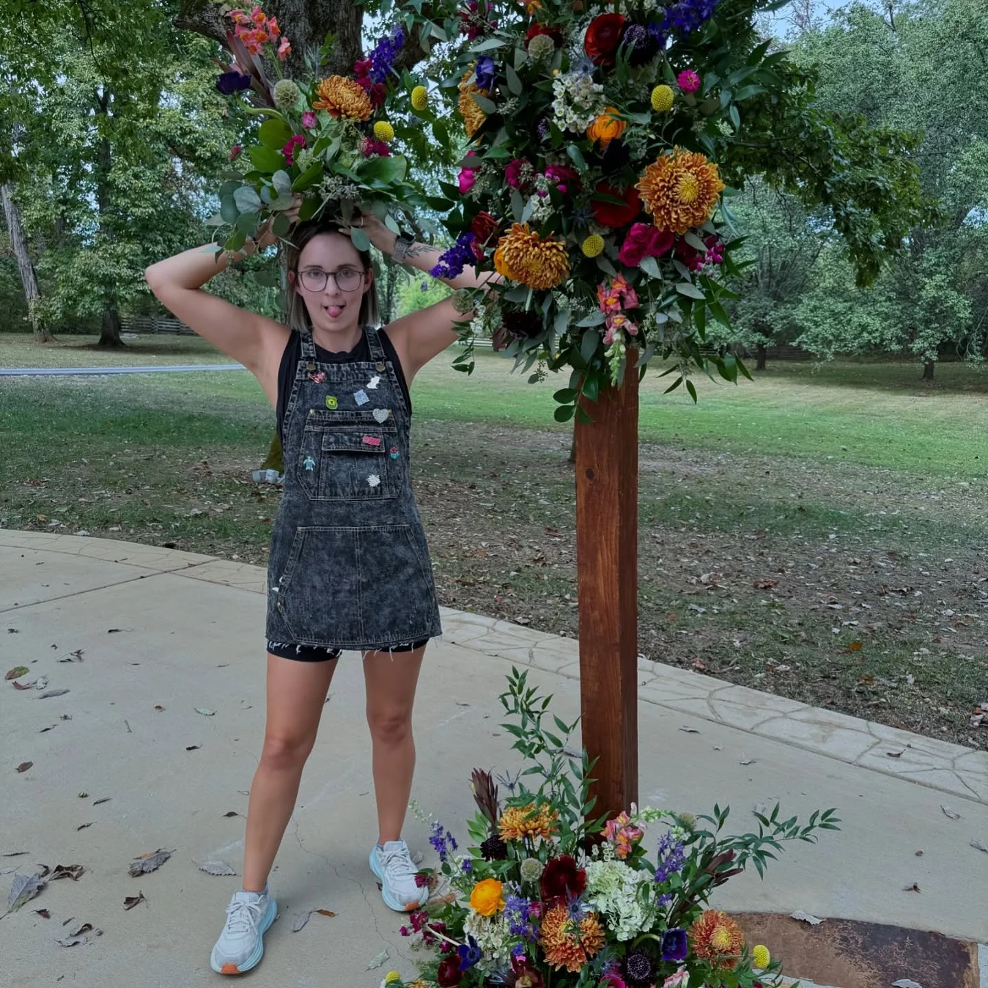 Mood: done for the year 😛 my next wedding is in January so it&rsquo;s time to rest and recharge for 2026! I&rsquo;ll be editing + posting lots of videos from the fall so stay tuned! #pickinnpetals #weddingflorist