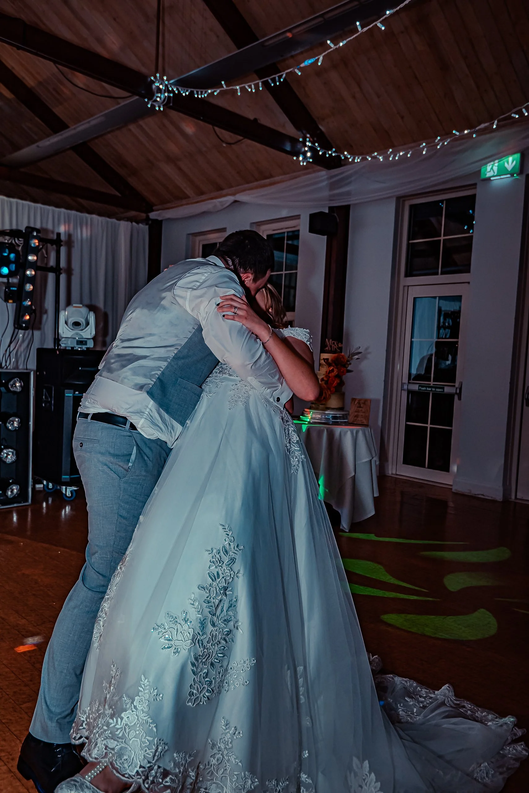 Mr & Mrs Dawson-Mee (550 of 668).jpg