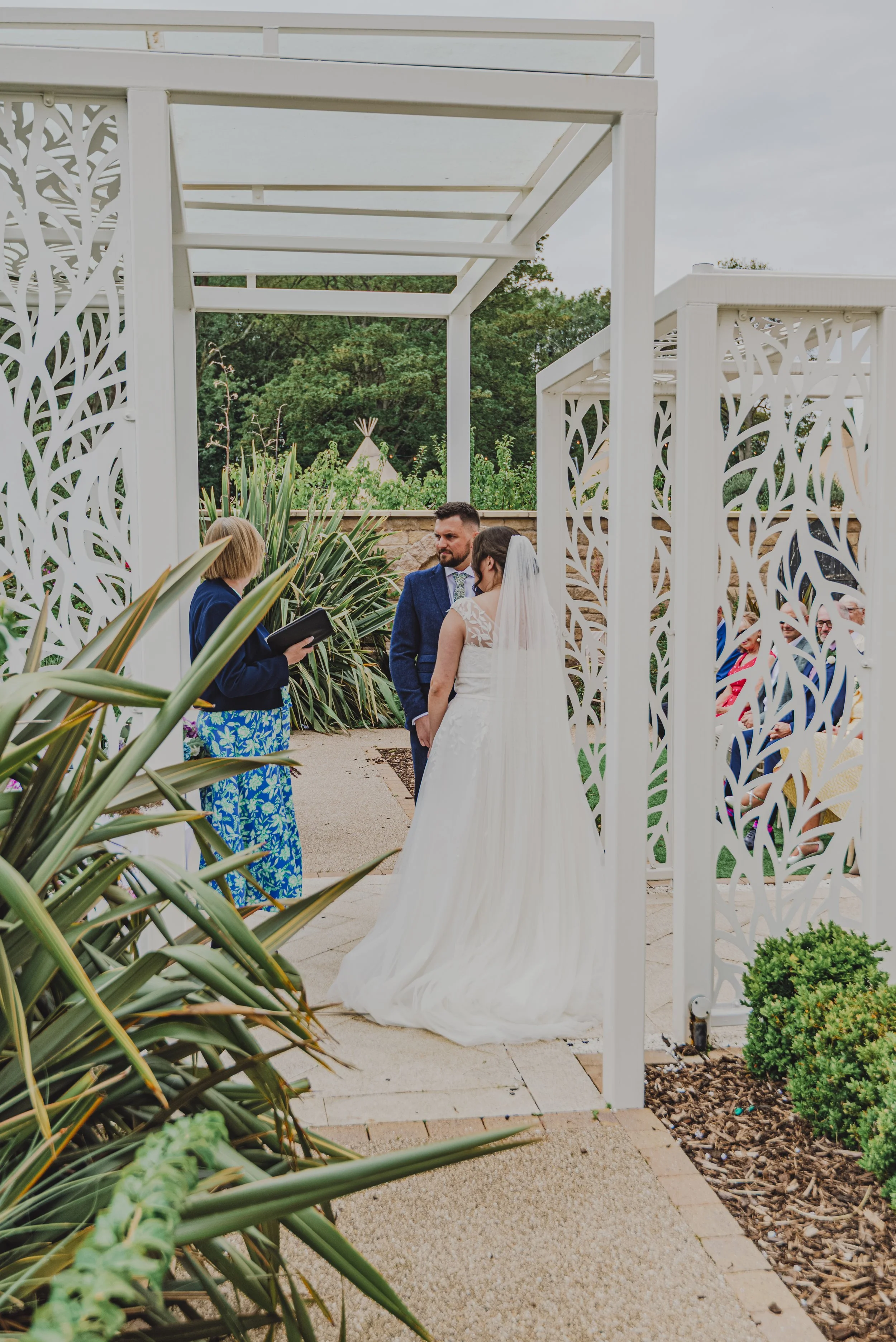 Mr & Mrs Dalton-101.jpg