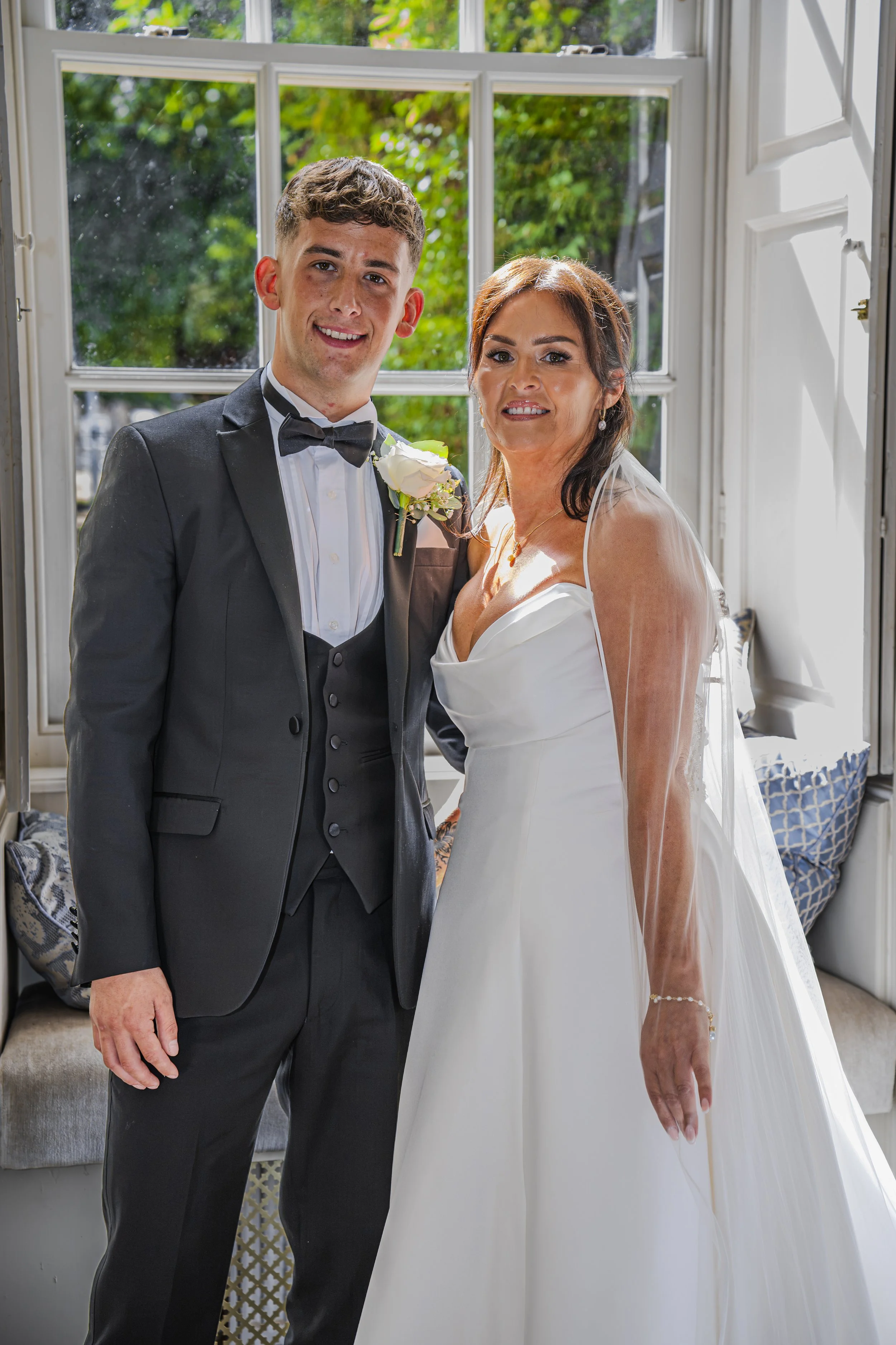 Mr & Mrs Amborsini-14.JPG