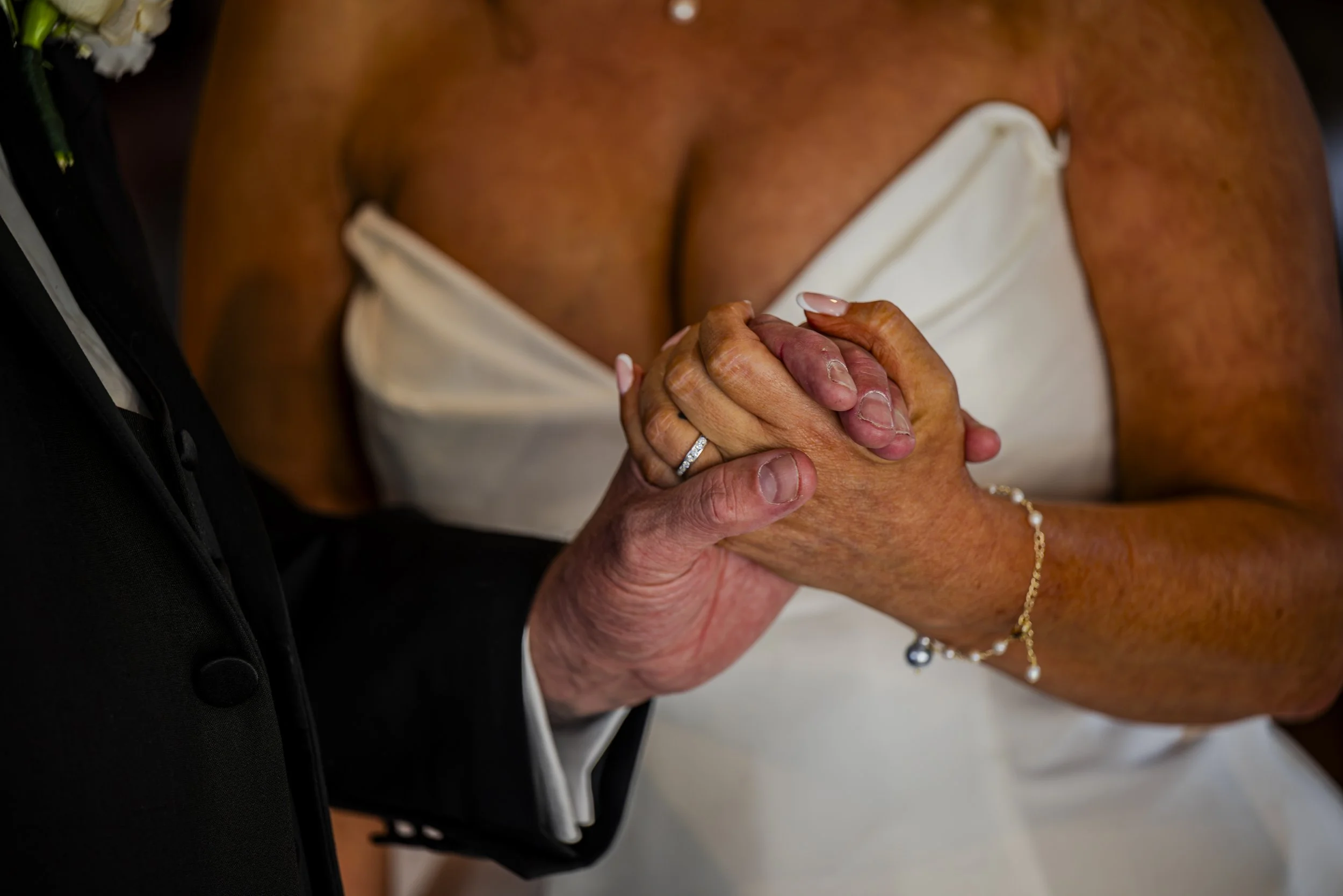 Mr & Mrs Amborsini-21.JPG