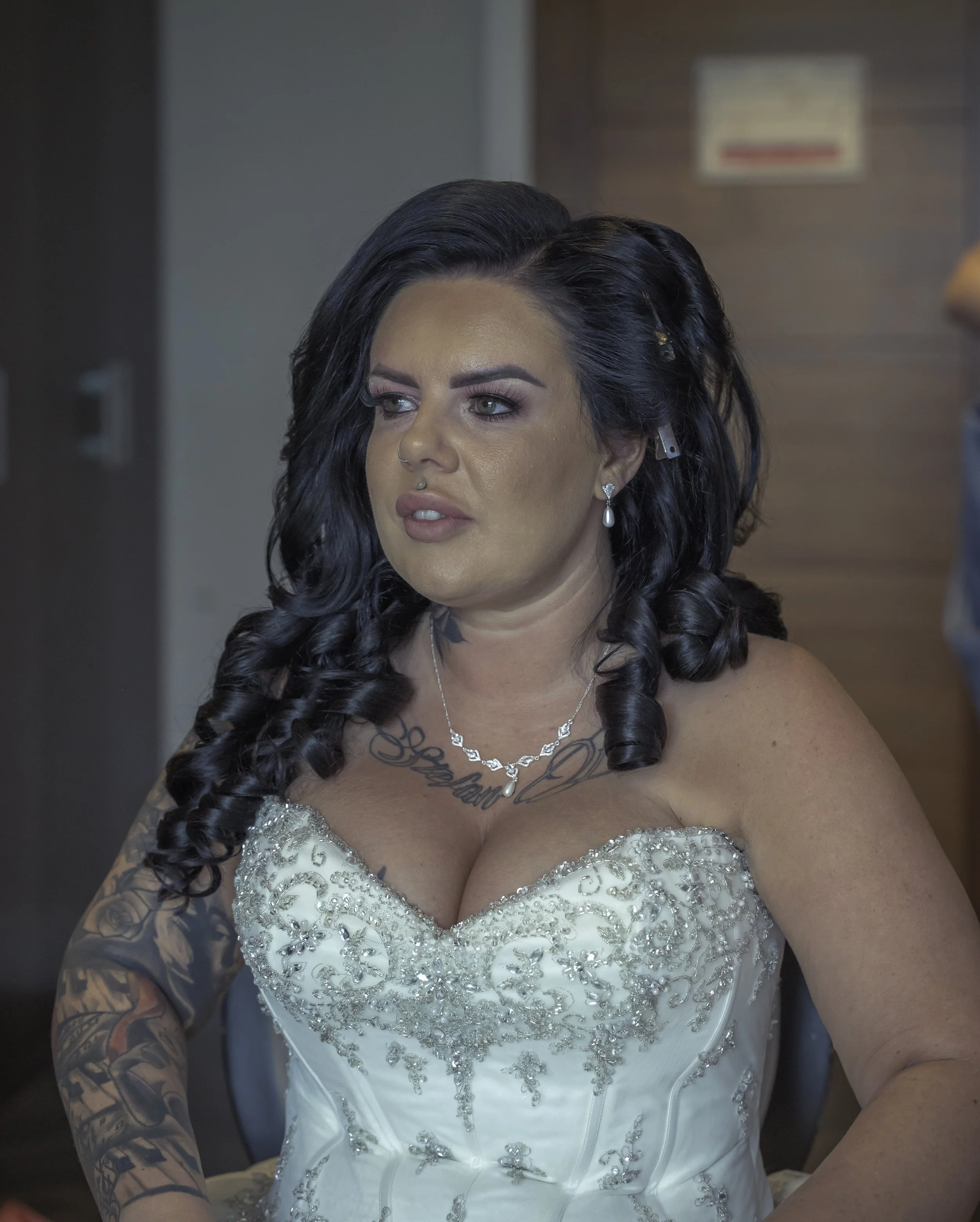 Candid wedding photography at crow wood hotel Burnley Lancashire, natural couple 

Crow Wood Hotel and Spa sits in 40 acres of Lancashire parkland with an ornamental lake that catches the light beautifully at golden hour. Documentary wedding photogra