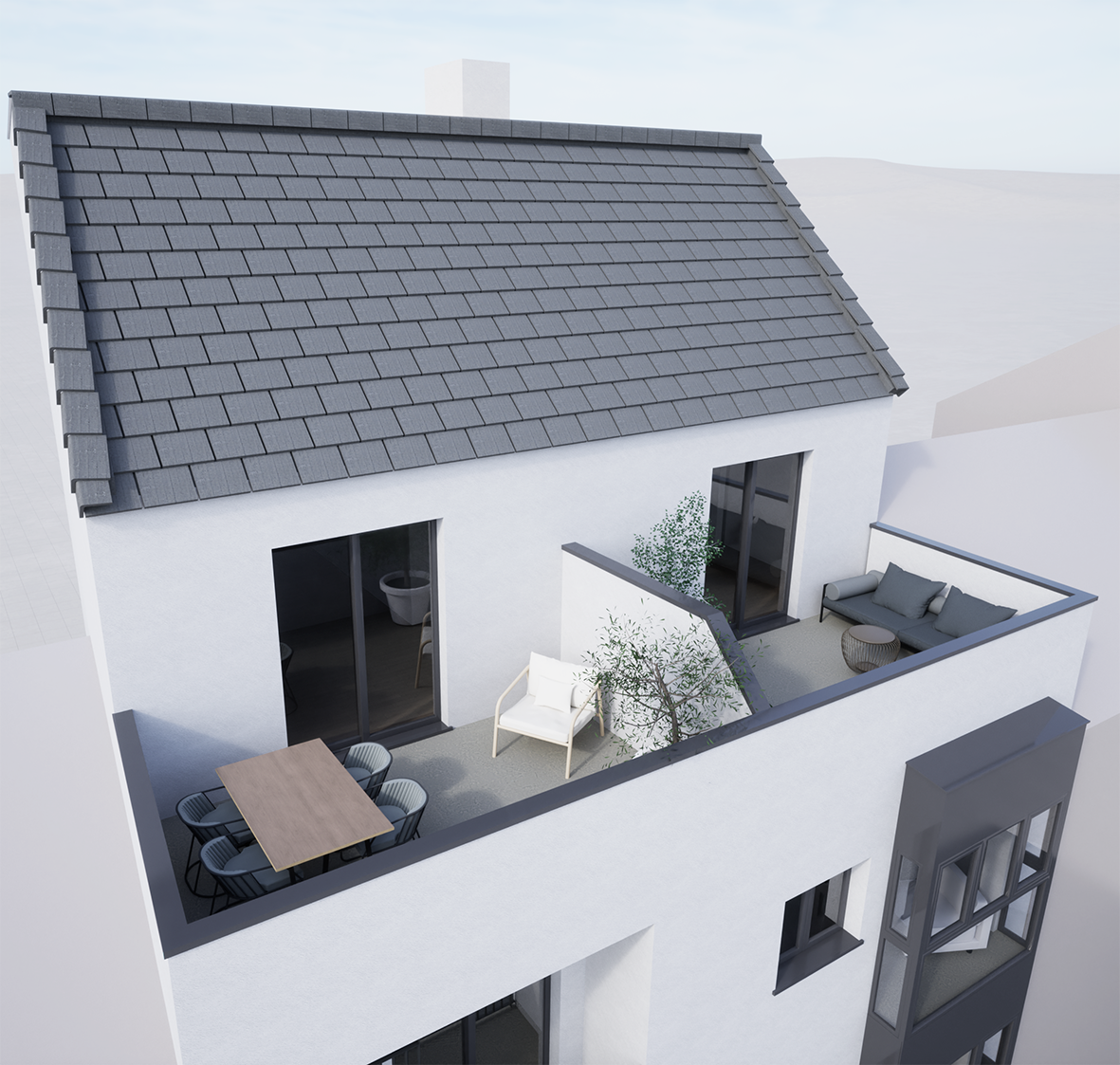 Vista aérea de un balcón de apartamento con mobiliario de exterior, incluyendo una mesa con sillas, un sofá y una silla reclinable, decorado con plantas y ubicado en un edificio de colores claros con ventanas grandes.