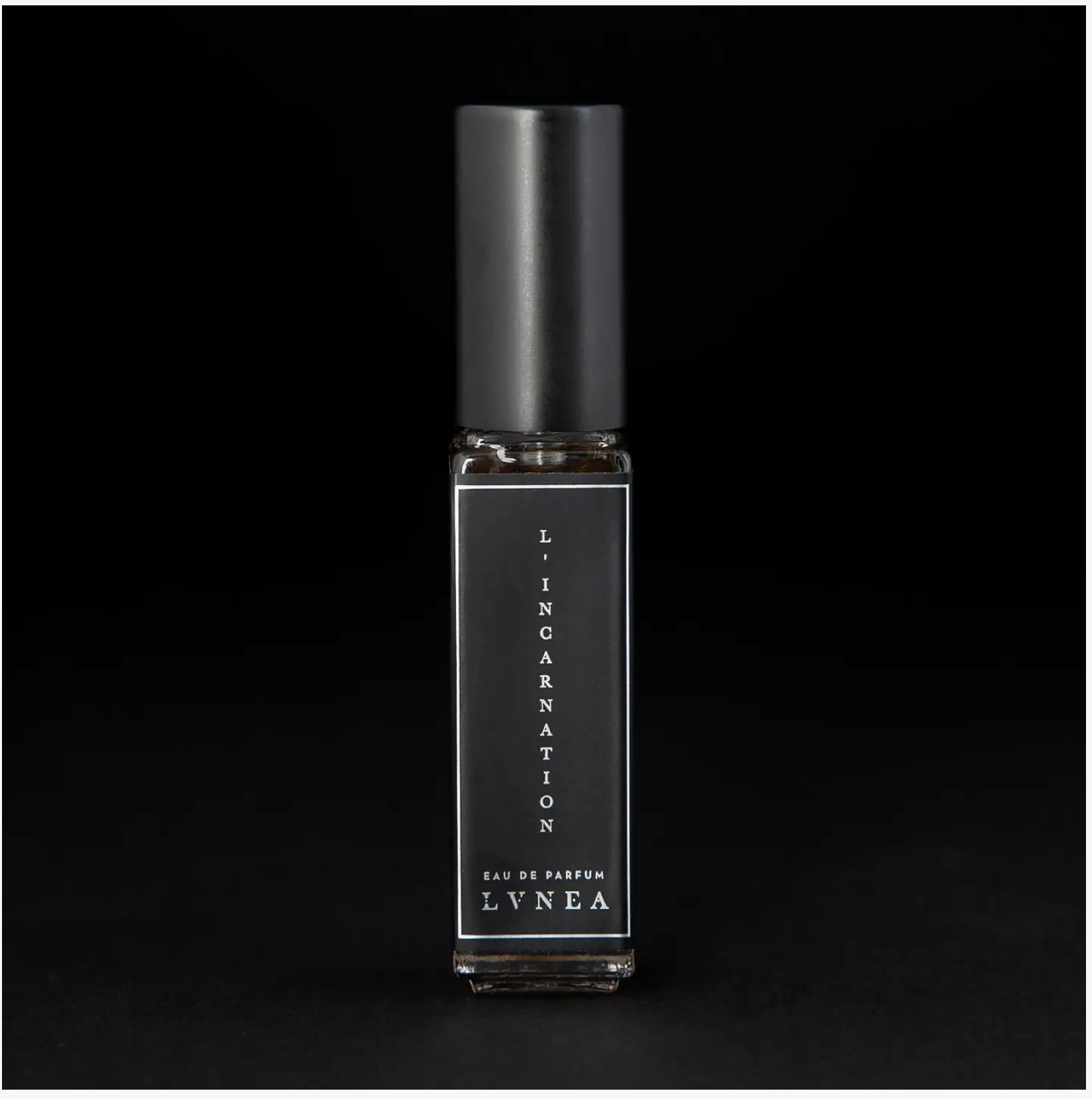 L'INCARNATION 8ml Eau de Parfum | Carnation, musk, vanilla by Lvnea