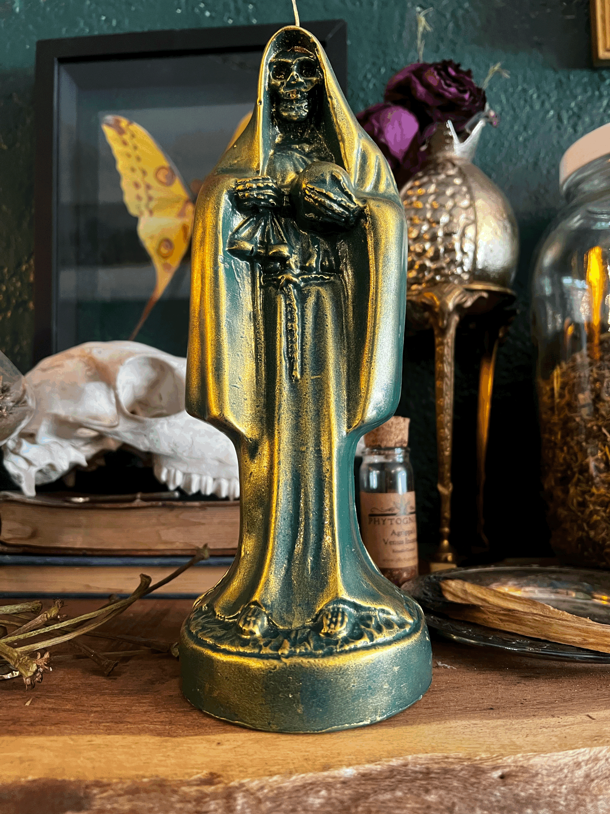 Large Green w Gold Dusting Santa Muerte Figure Candle