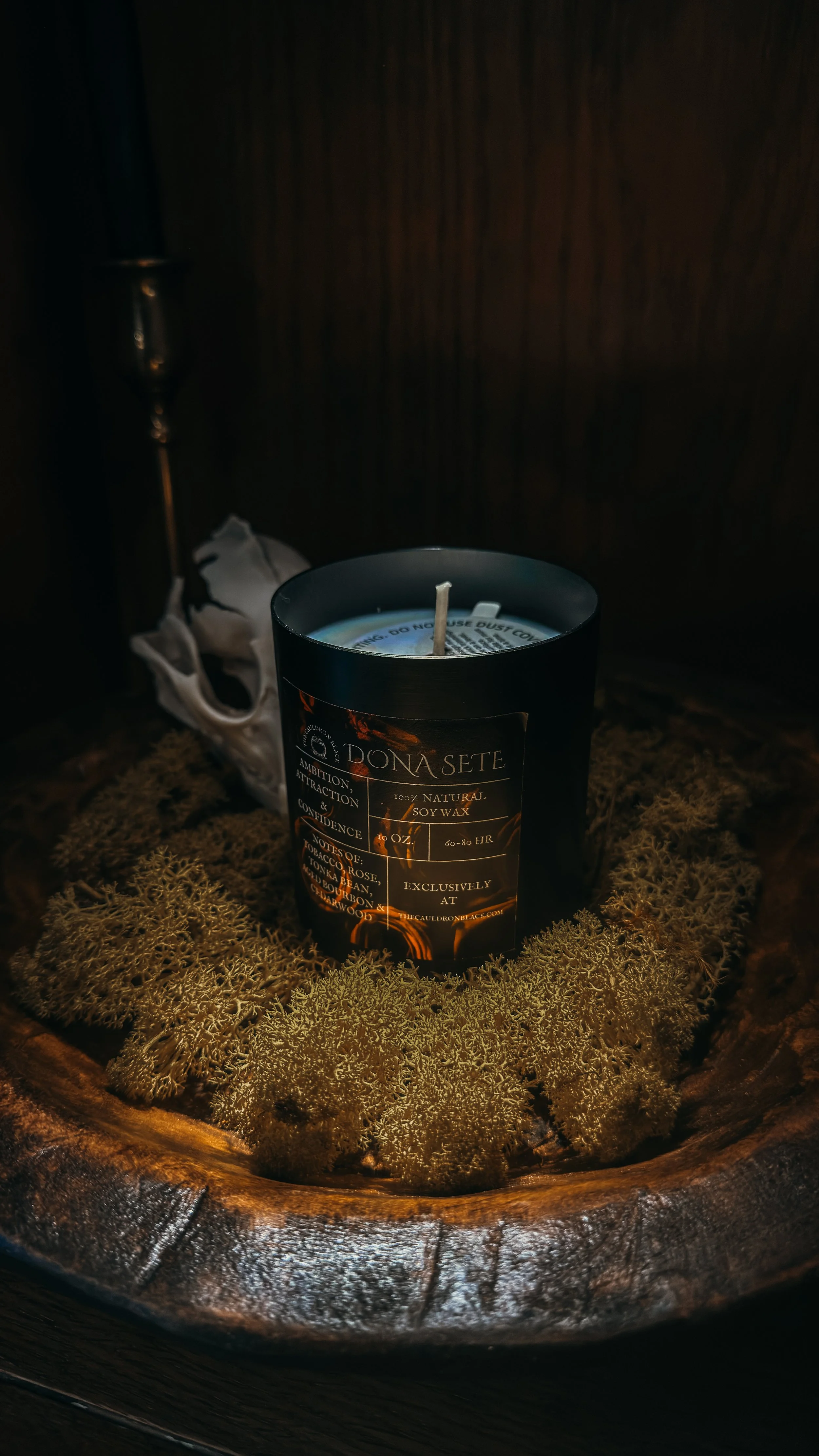 Dona de Fora Soy Wax Candle
