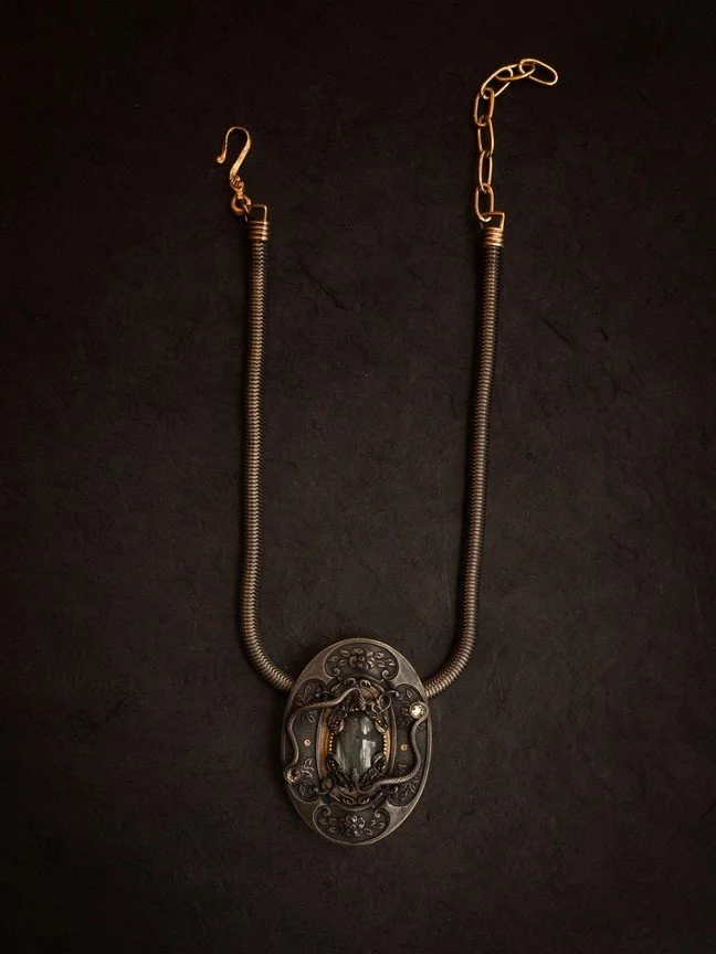 Void Mirror Serpentine Scrying Neckpiece.jpg