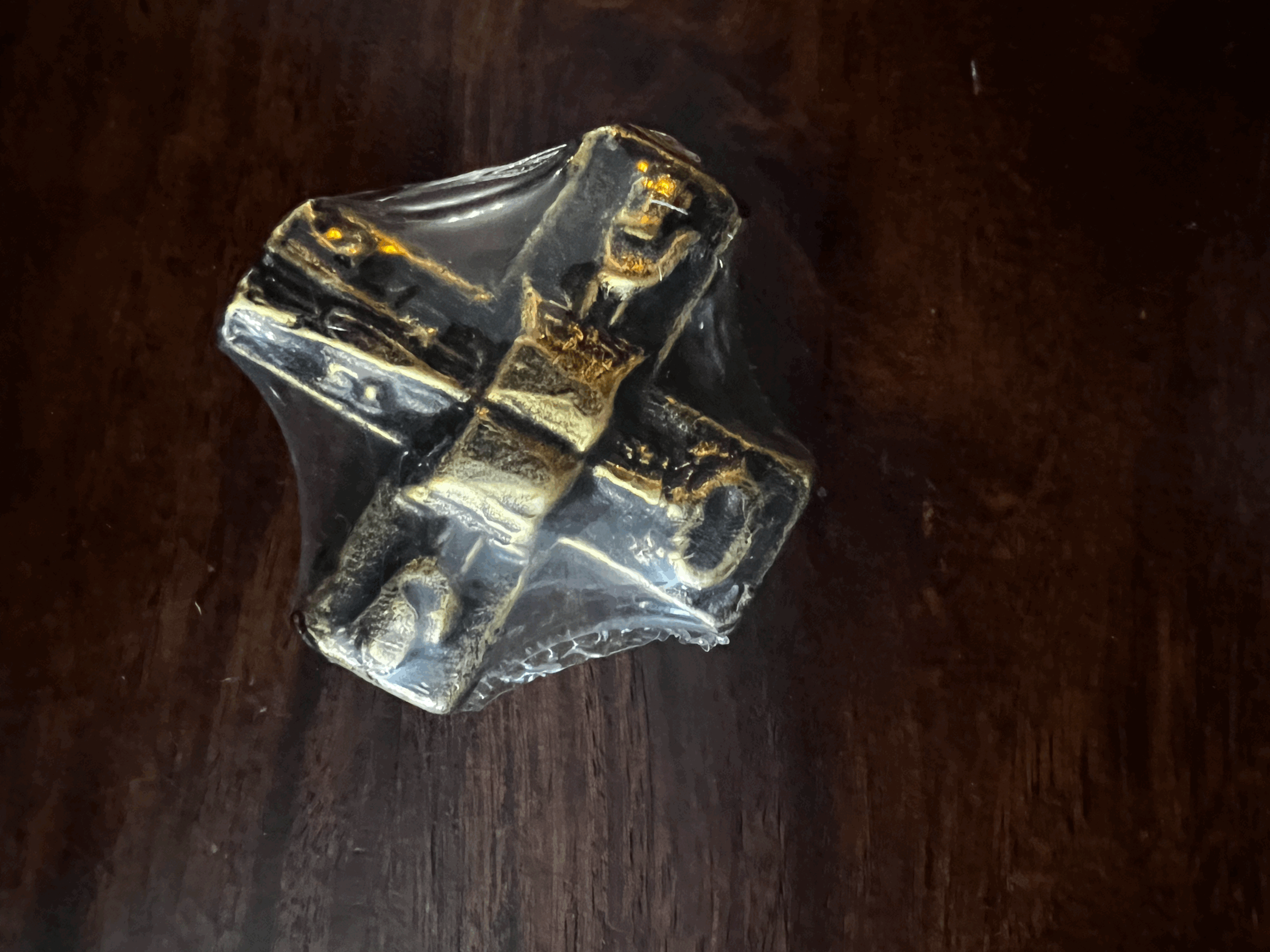 Crossroad Candle w Gold Dusting
