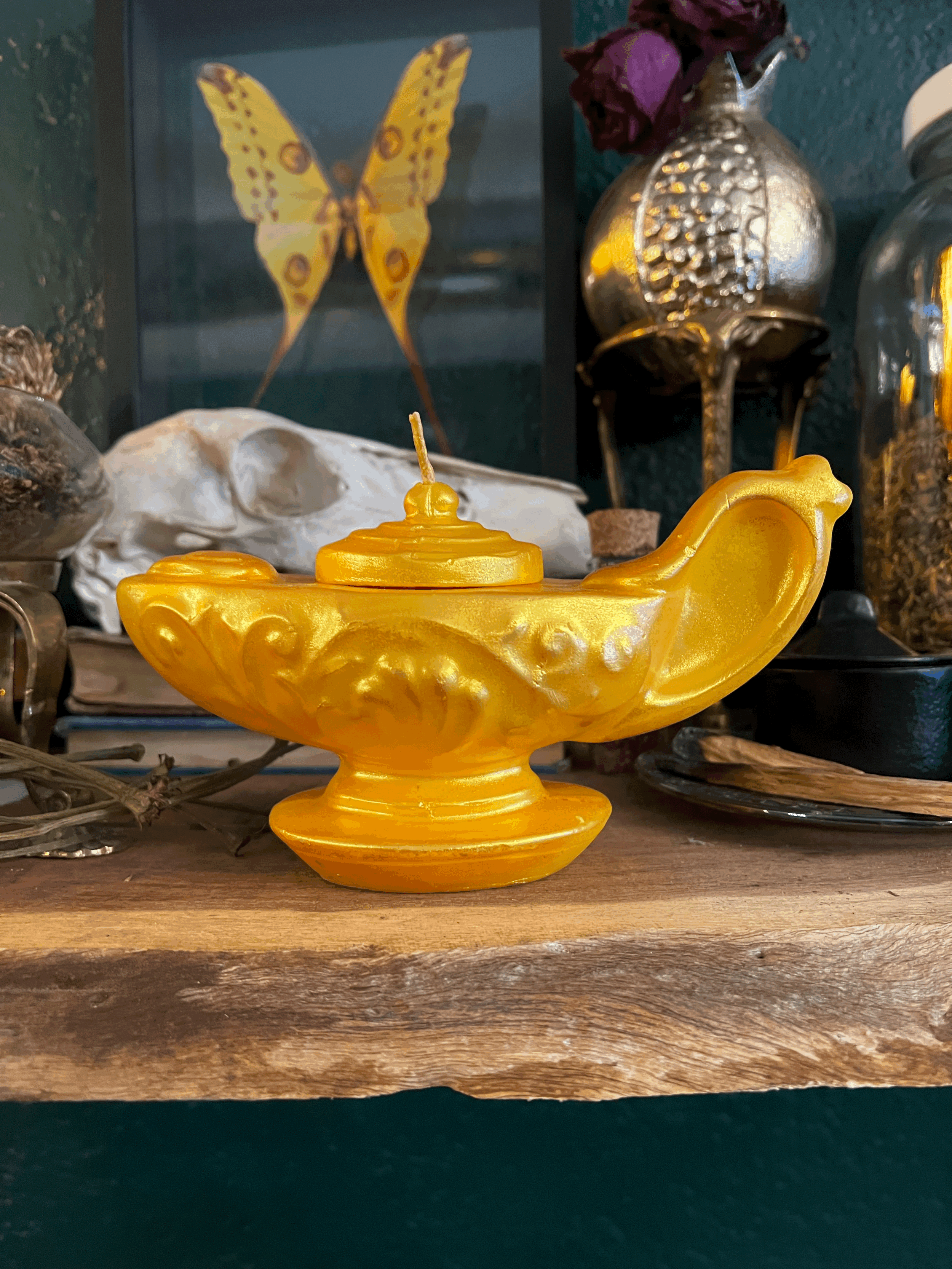 Loadable Gold  Lamp of Fortune Figure Candle