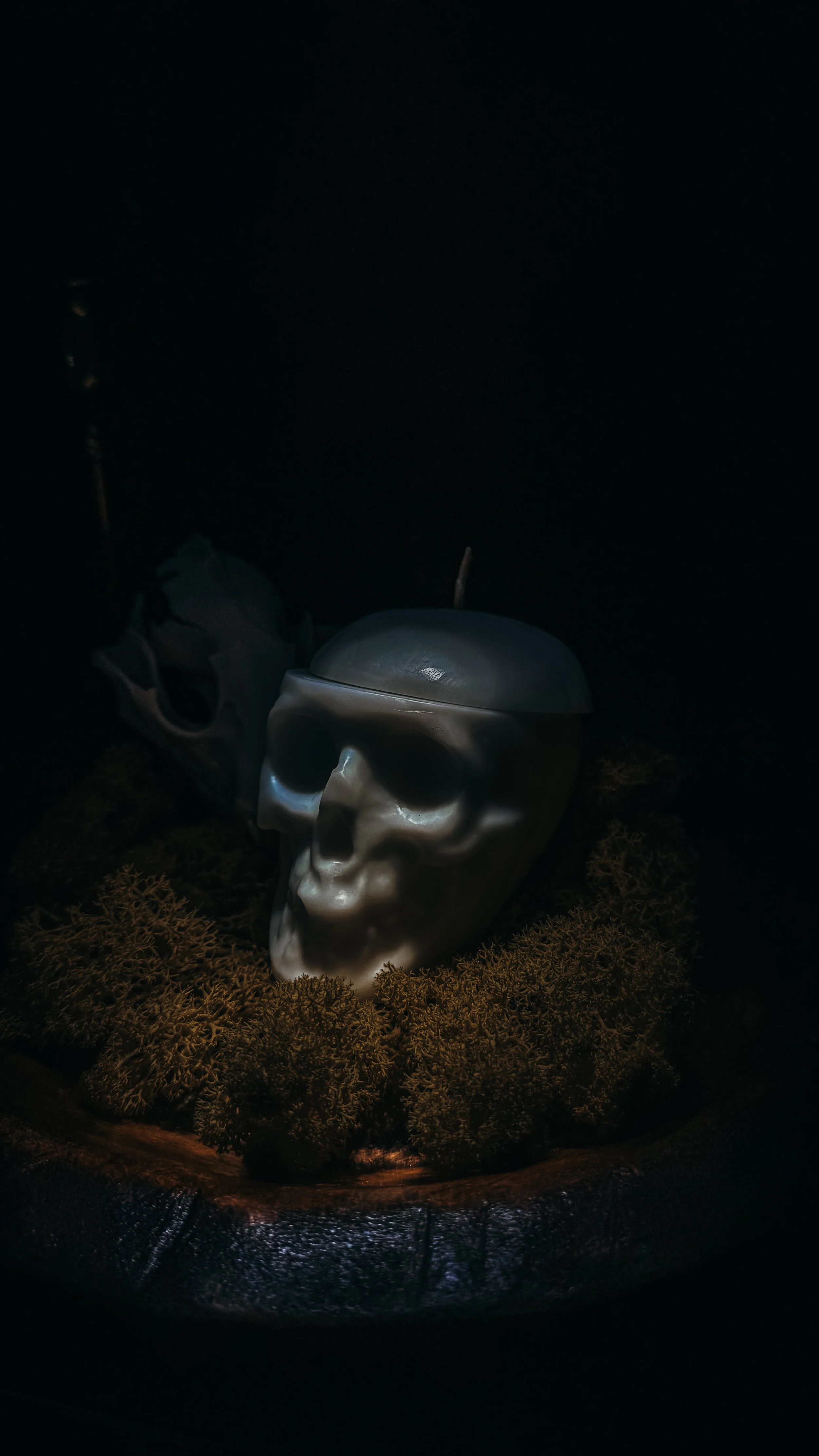 Loadable Skull Figure Candle