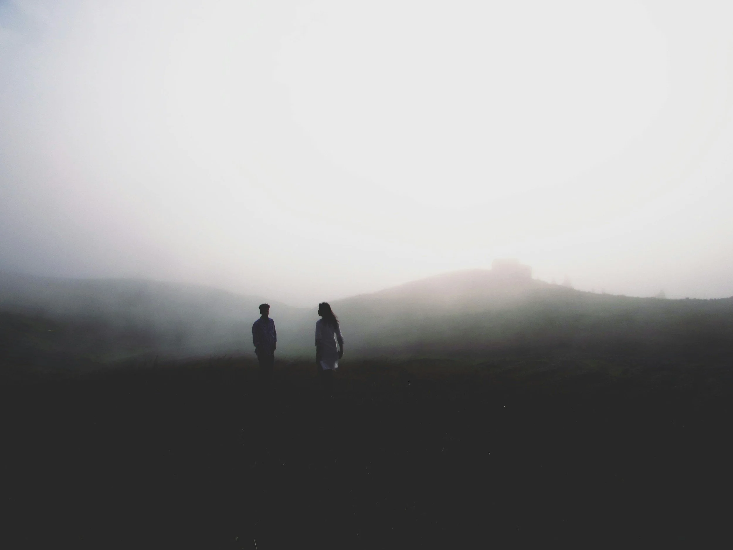The Pursue-Withdraw Cycle: Why Couples Get Stuck (and How EFT Helps)