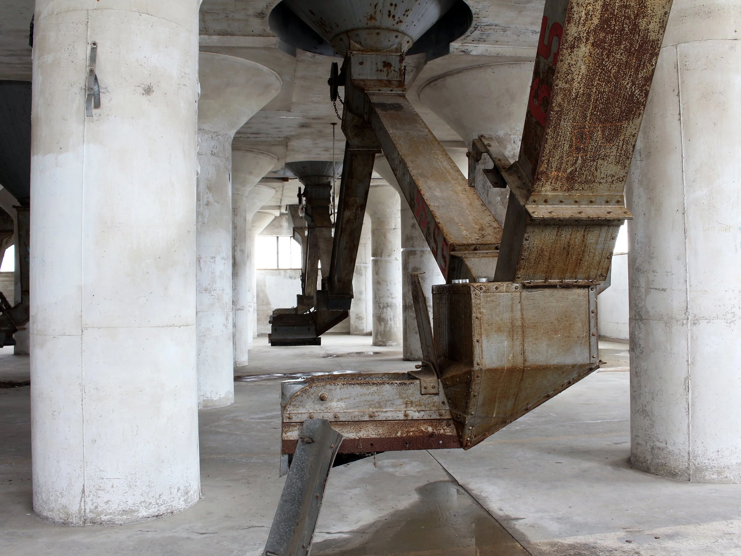 14 Post-Industrial-Emphemera_Serfas_Perot-Annex_Silo-City-Buffalo_2017.jpg