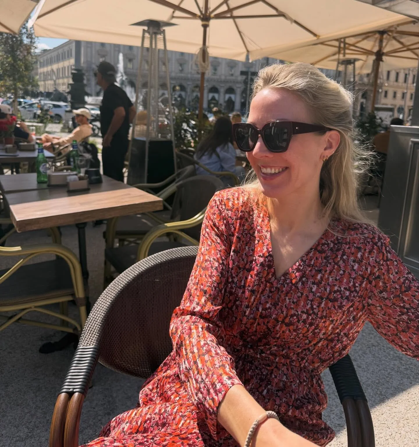 Even een happy-me post. Natuurlijk ben ik blij, want dit weekend ben ik in Rome en ik ben verliefd op Rome. Nu ik hier zo door alle straatjes dwaal heb ik alle tijd om even terug te blikken. 

Een paar maanden geleden ging ik ervoor: trouwambtenaar! 