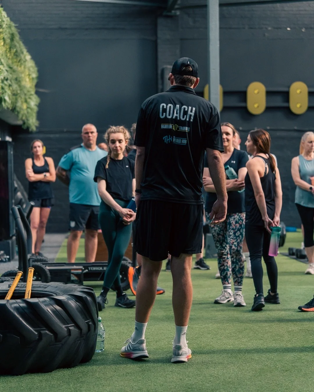 🛡️5 PILLARS TO BECOMING A WARRIOR🛡️

These shots have perfectly captured our 5 pillars to become a Warrior 💪🏻 

1- Demo 
Before EVERY class our expert coaches explain and demonstrate the movements and how the class will work 🗣️

2- Warm Up 
Warm