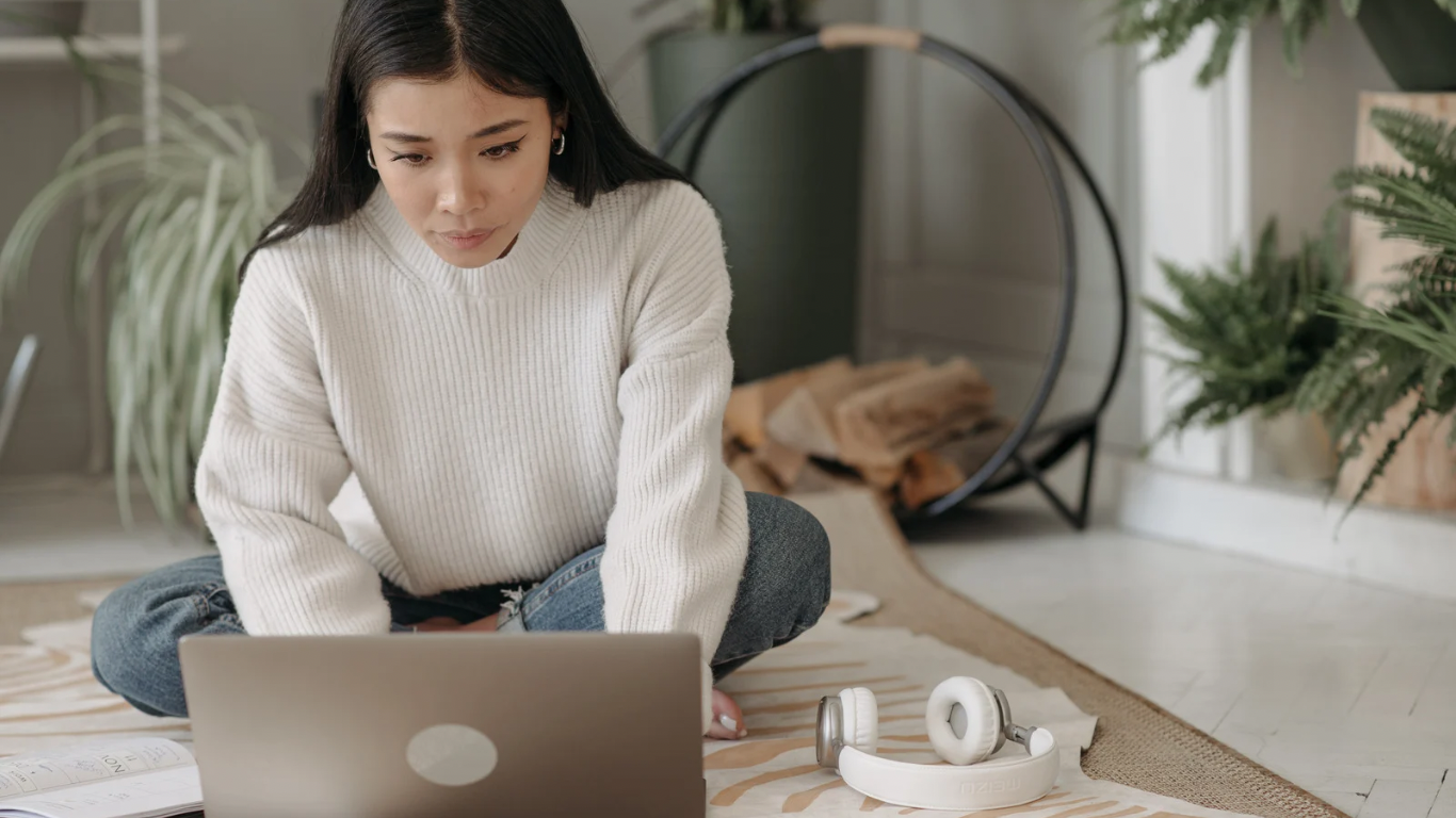 Concierge therapy in Tribeca and the Upper East Side. Experience a calm office setting in NYC designed for industry leaders seeking deep somatic healing and private-pay mental health expertise.