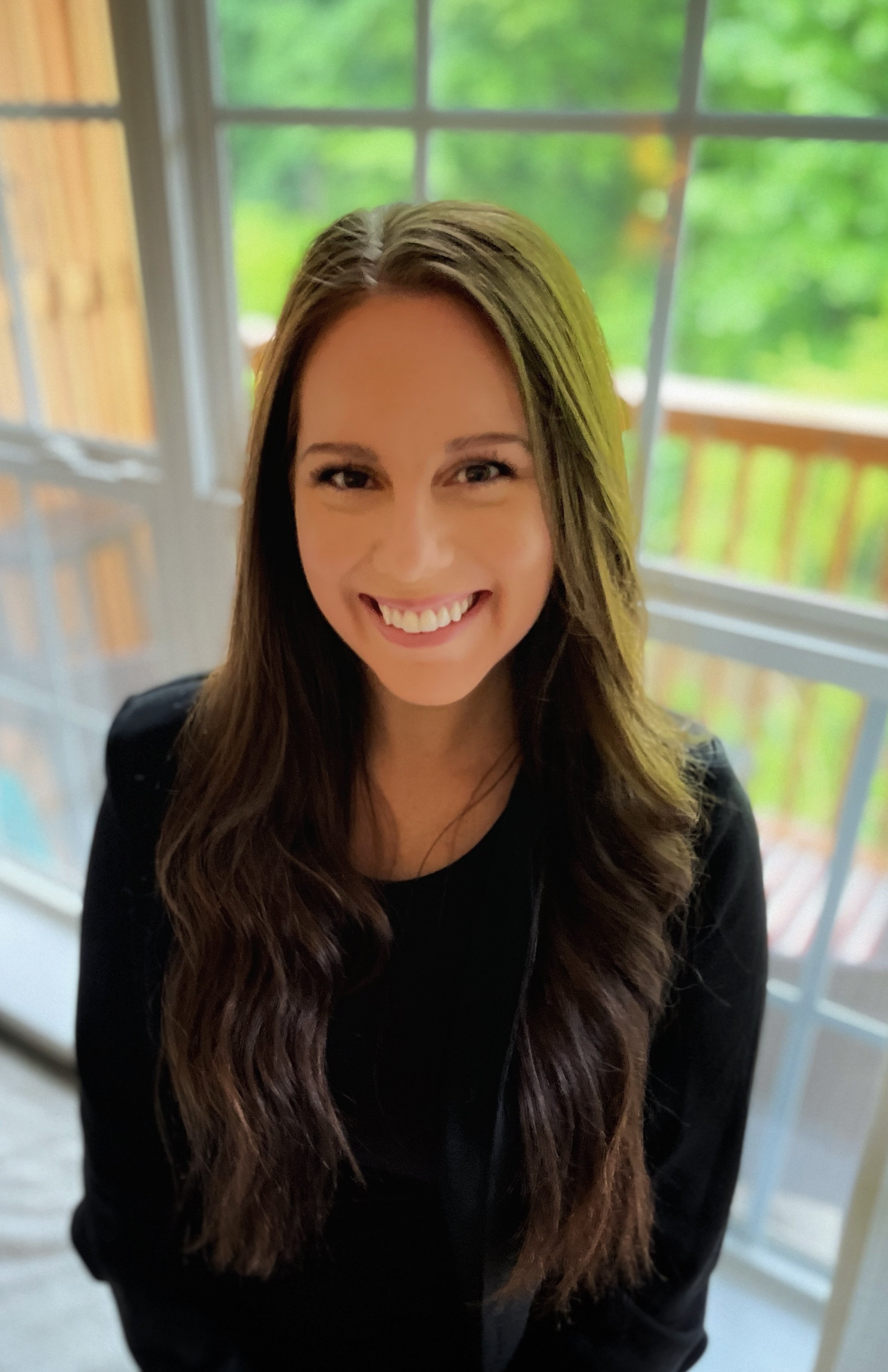 Annie Smith headshot