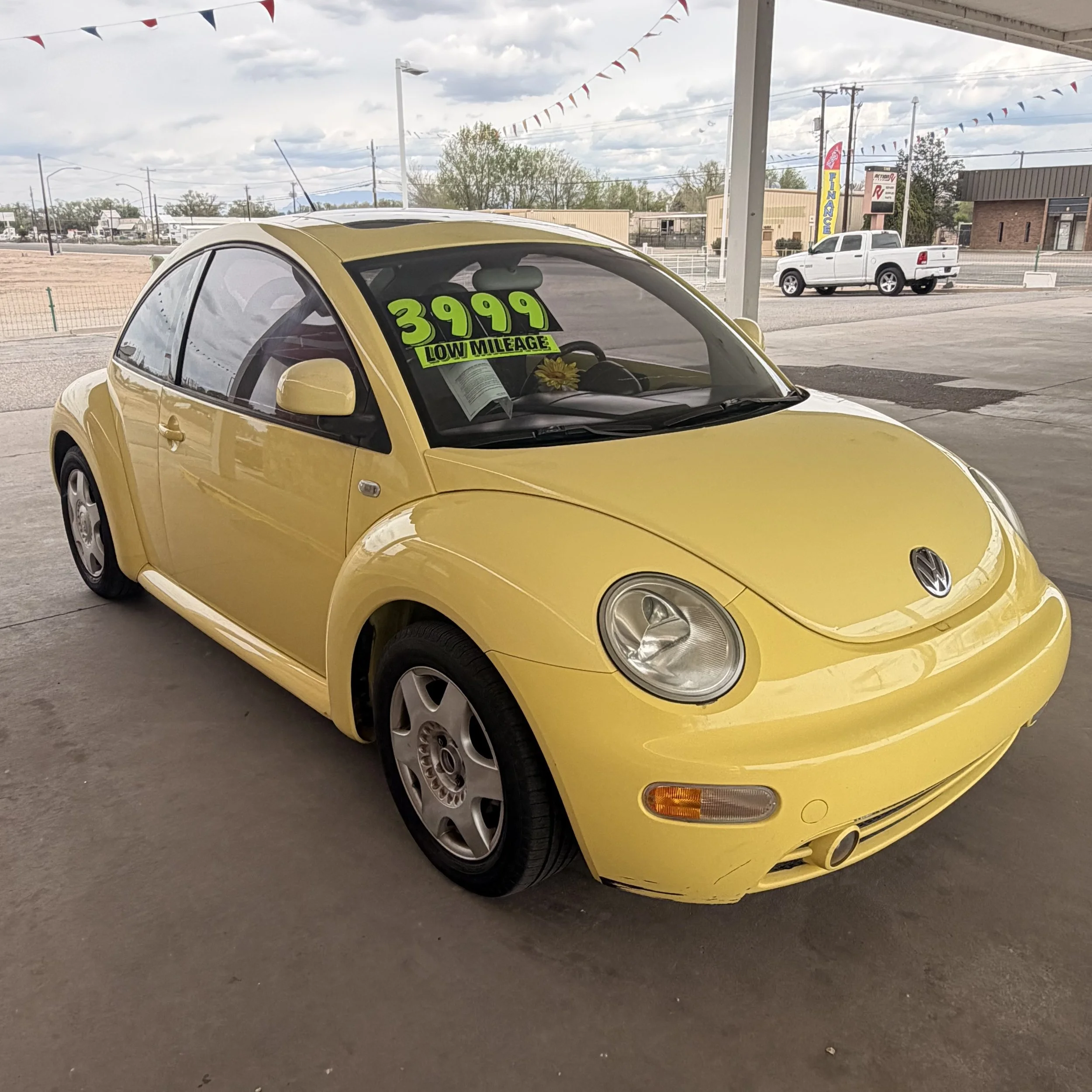 2000 Volkswagen Beetle $4,999