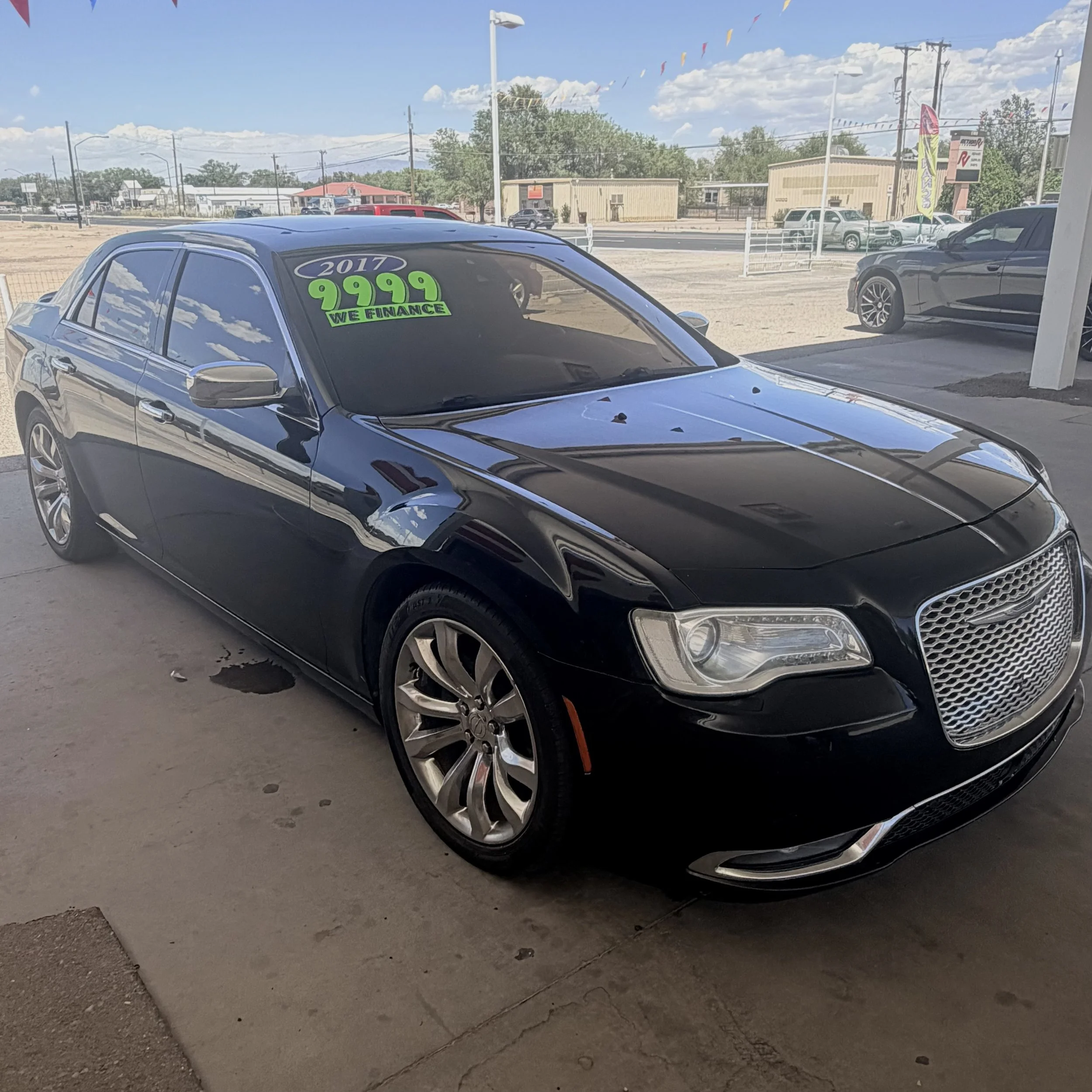 2017 Chrysler 300 C (171,402 miles) $9,999