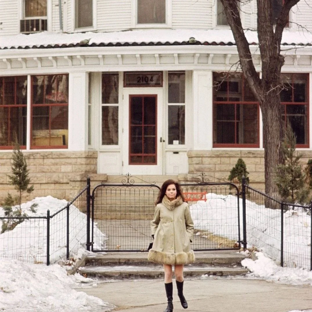 Exterior shot from the credits of the Mary Tyler Moore show 