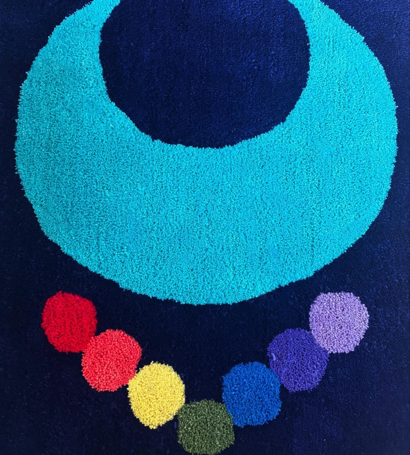 New order!
🙏🌟🧘🧘🧘&zwj;♀️

 #chakras #energy #yoga #waterloo #wallon #wallonie #tufting #rug #deco #decoration