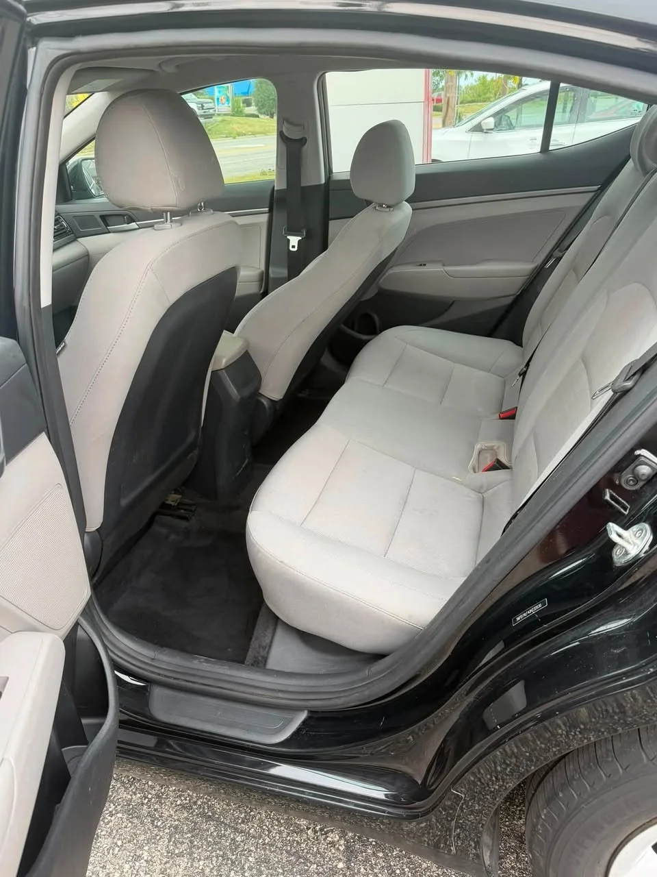 elantra4.jpg