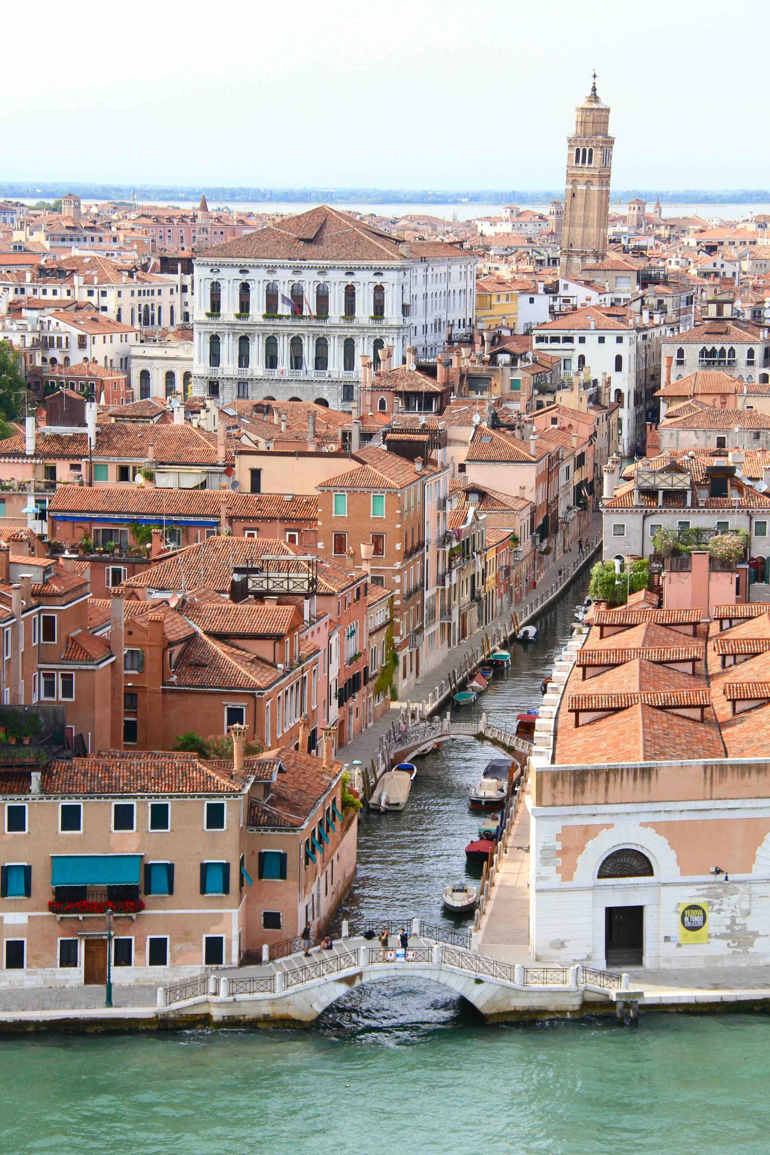 Venice canals_web.jpg