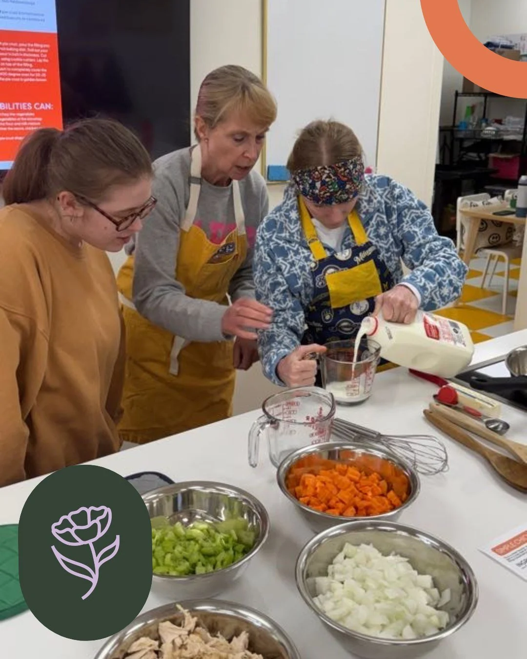 Pour, mix, chop&hellip; and a whole lot of pride. 🥧💚

At our monthly Garden Party at Happy Places Kitchen Space, participants learned how to make pot pie filling with drop biscuits, from prepping ingredients to seeing it all come together.

Moments