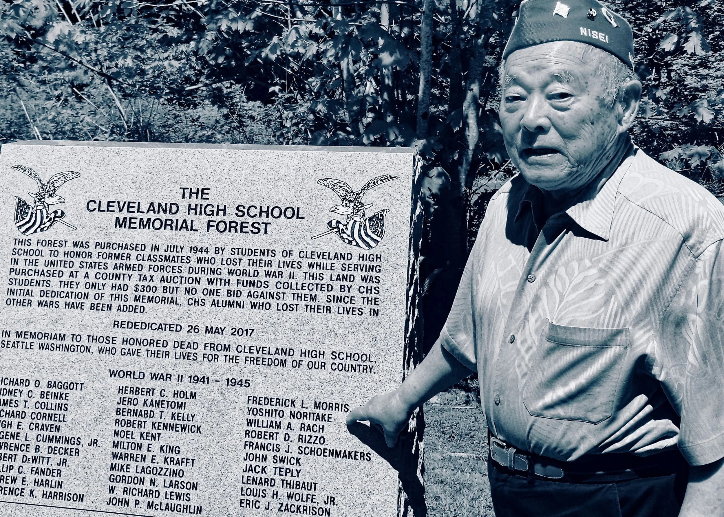 Frank pointing to Yosh’s name on the new granite monument. May 29, 2017. Photo by Joy Nishimura.
