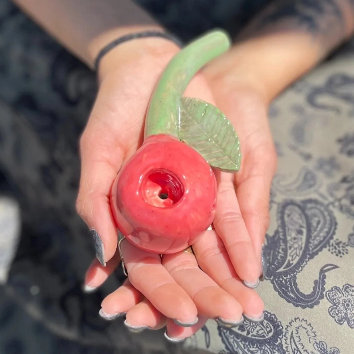 Little plant leaf pipe