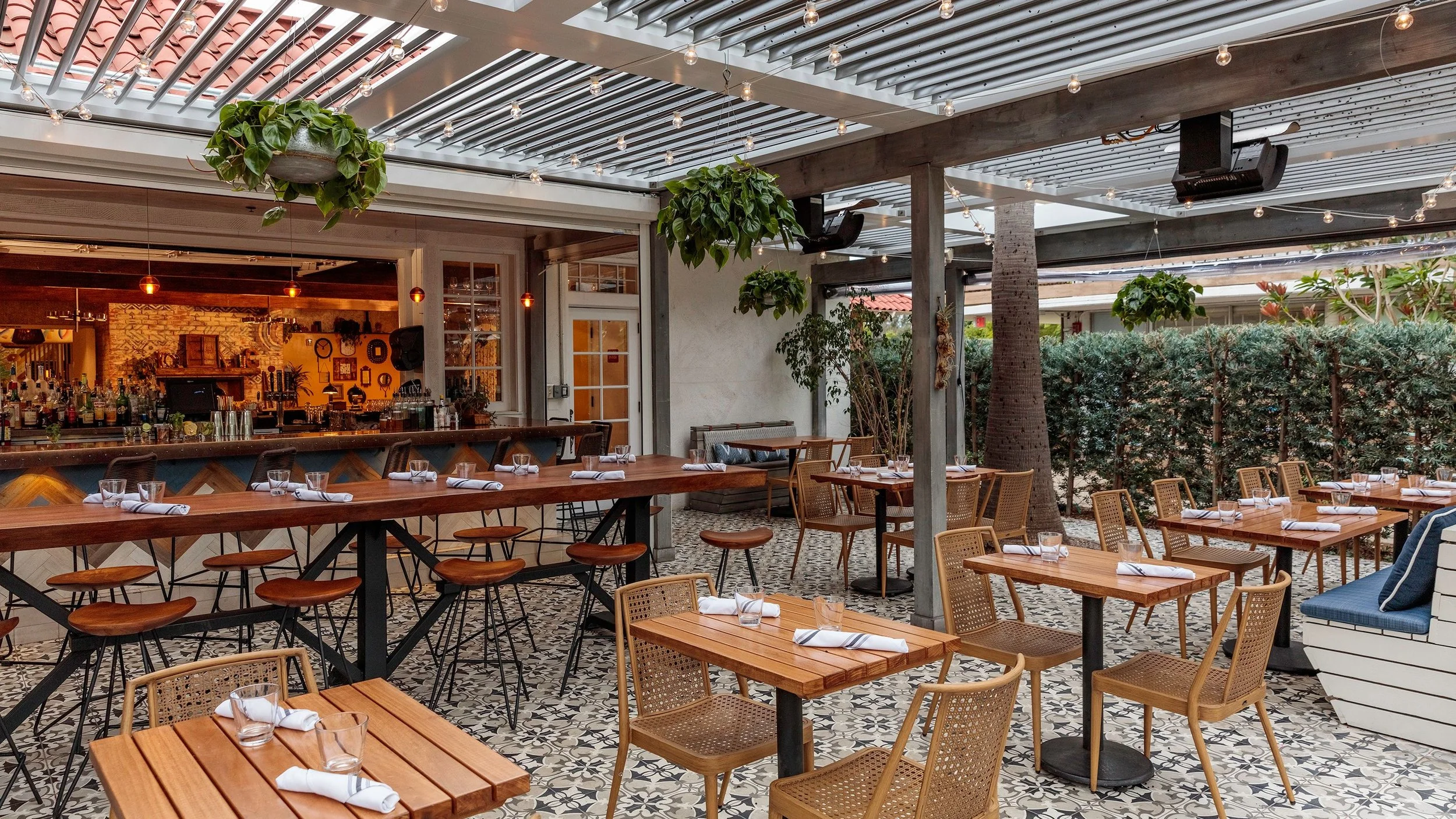 CAYA Restaurant Outside 03.jpg