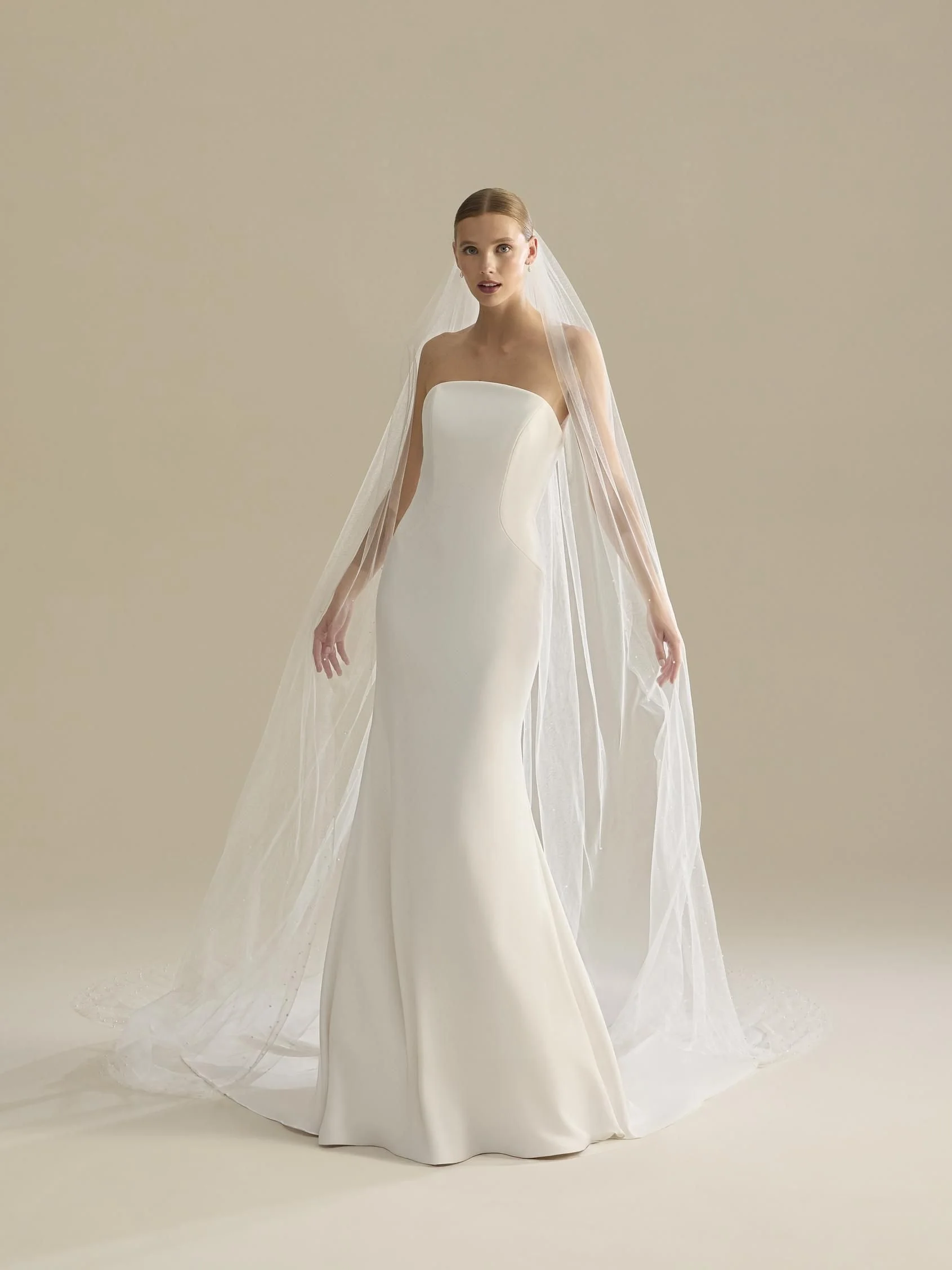 v-la78-b-bridal-veil.jpg