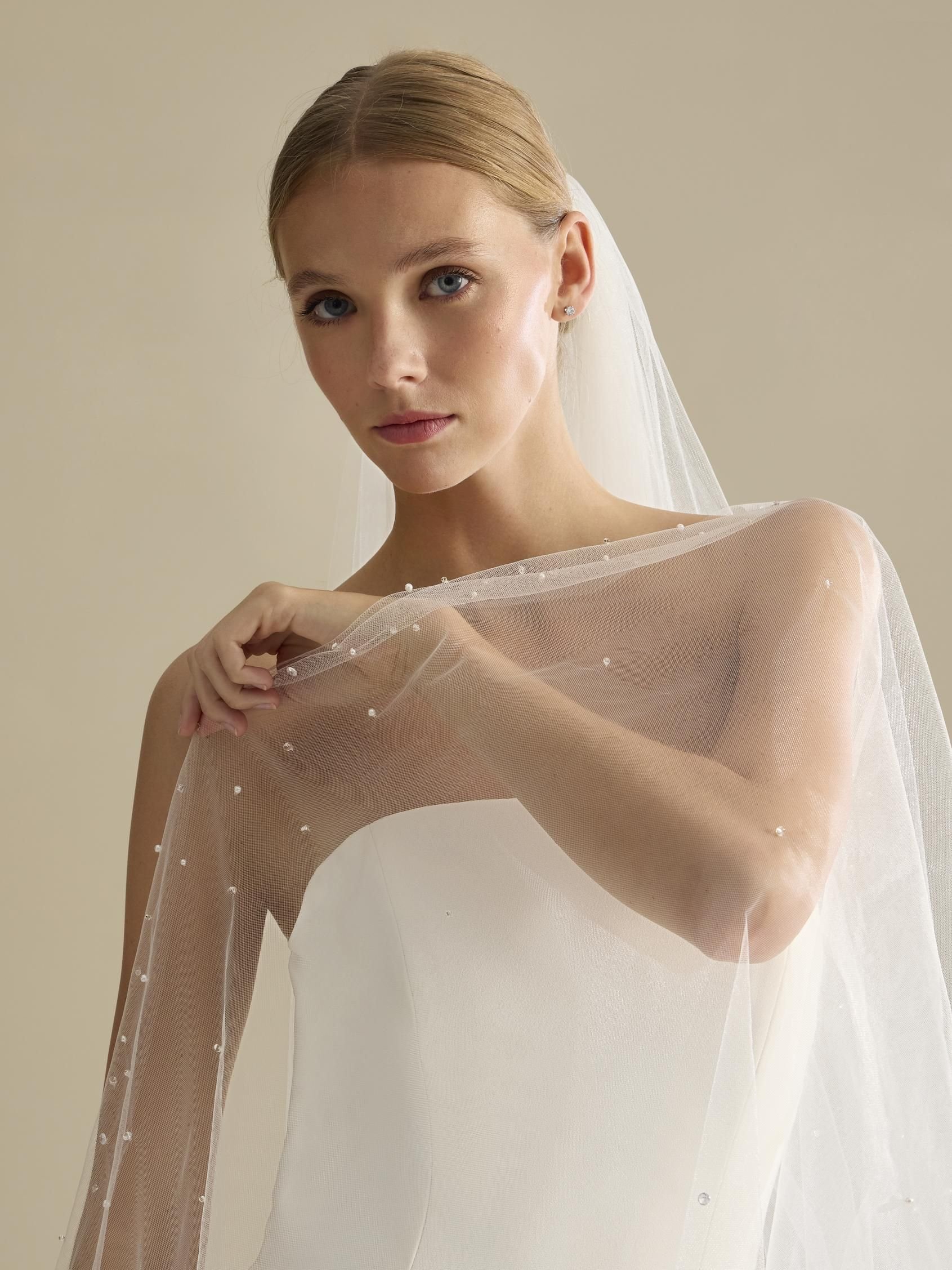 v-la78-d-bridal-veil.jpg