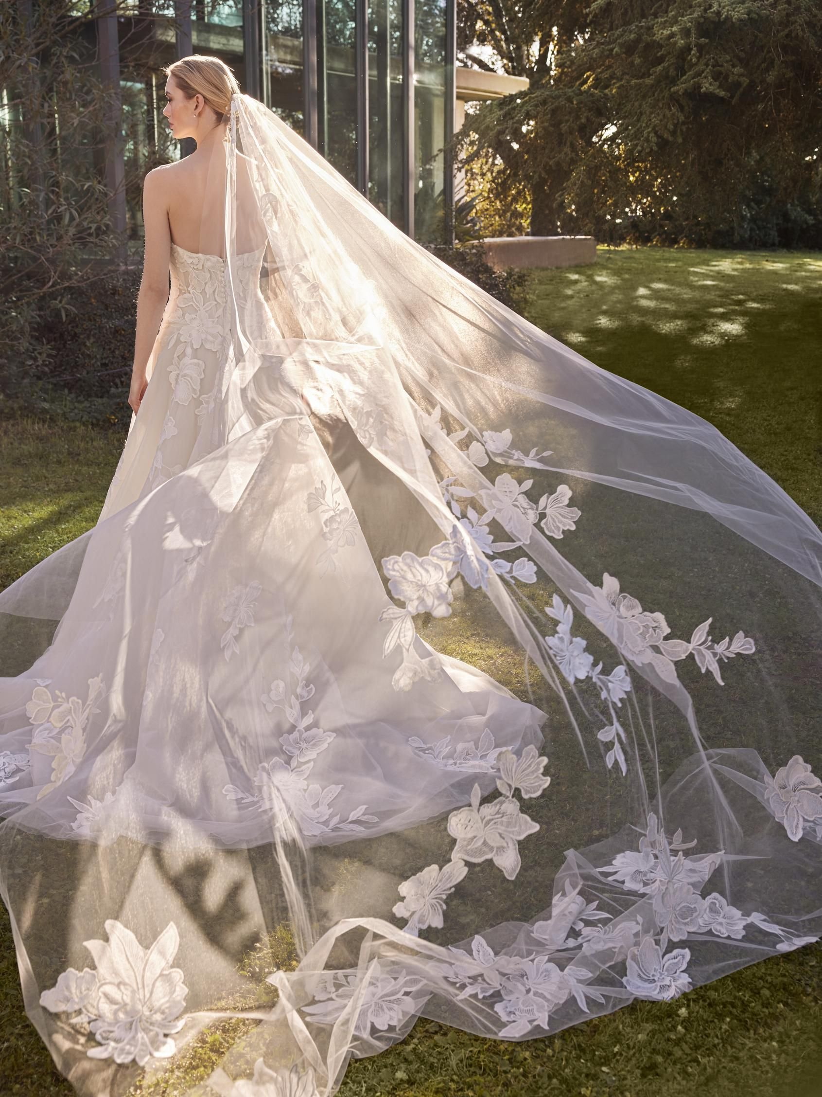 v-la59-b-bridal-veil.jpg