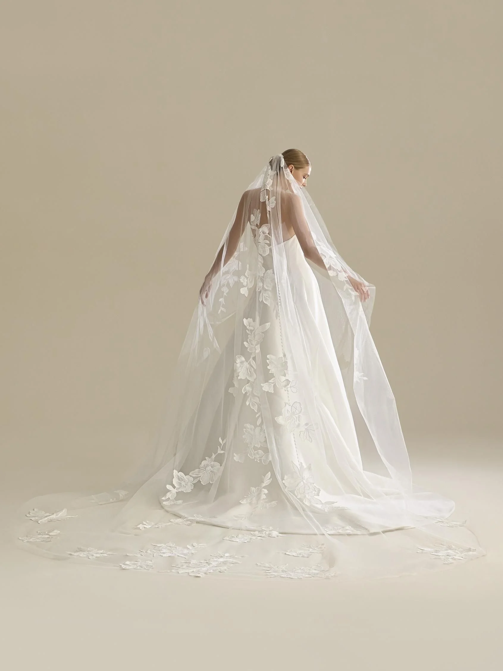 v-la59-c-bridal-veil.jpg