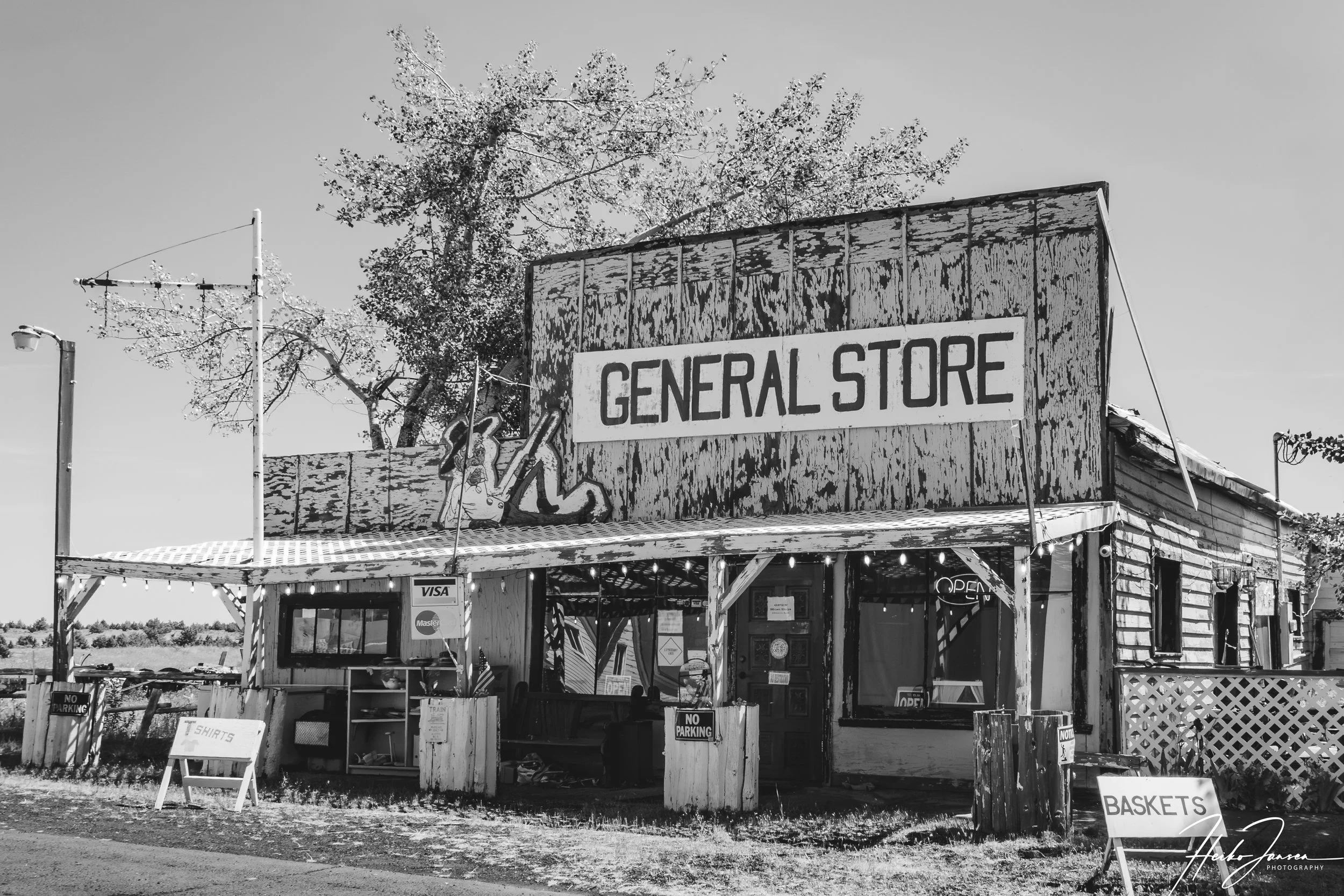 Oregon outback

Sony RX100M7 24-200, f2.8-4.5;  11.06mm (30mm eq), 1/160 sec, f9, ISO 200, -0.3 EV.