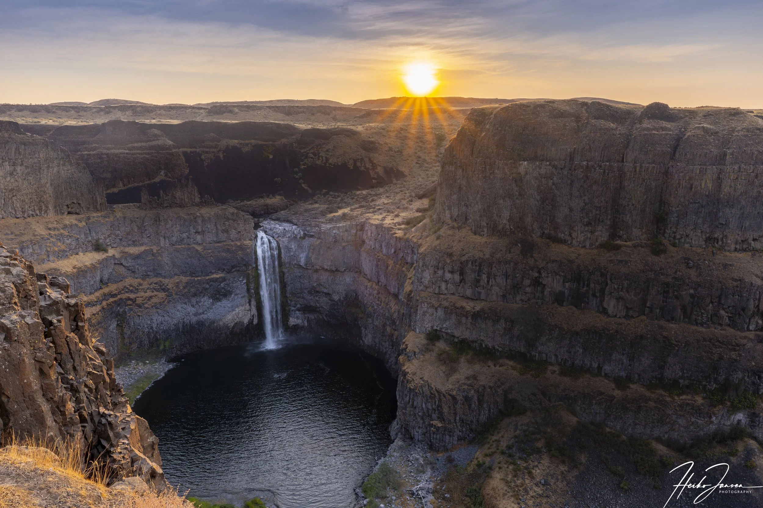 Palouse falls sunrise. 

Nikon Z8, Nikkor 14-24mm, f2.8 S; 16mm (24mm eq),  1/160 sec, f11, ISO 100, 0EV