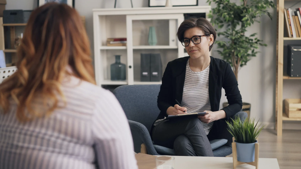 two people consulting on finding a therapist