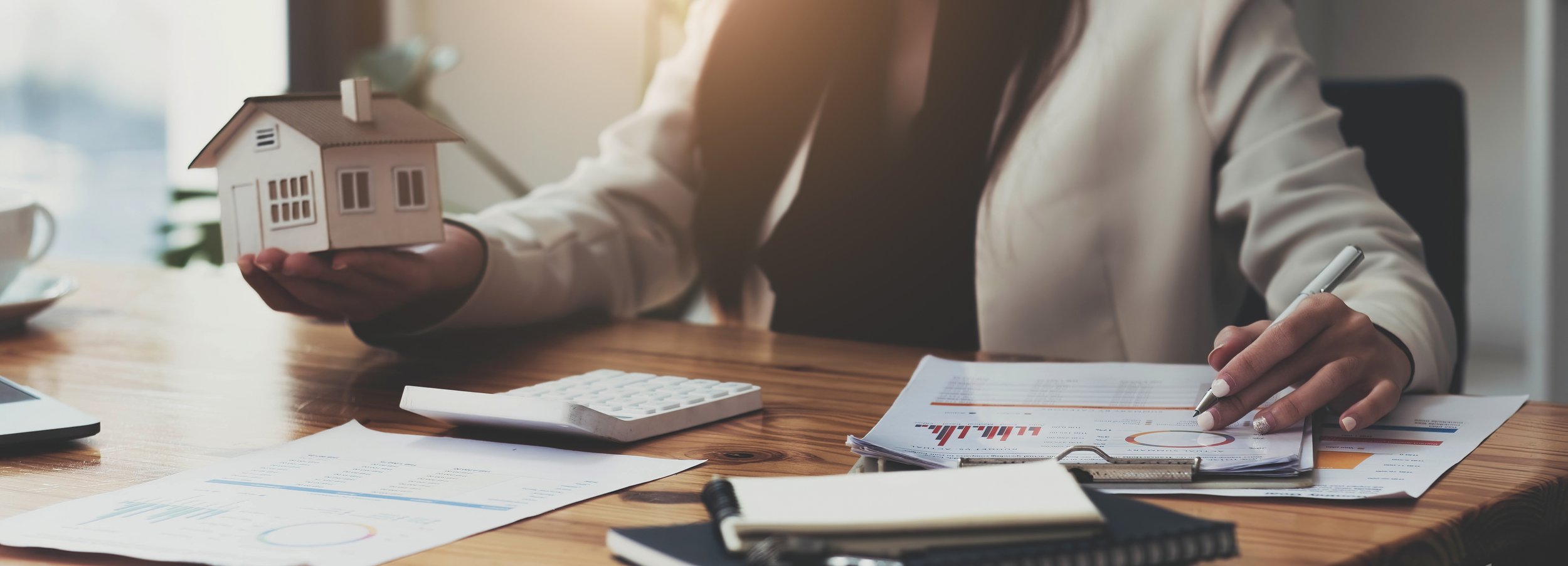 Airbnb Management in Los Cabos: Is It Worth It? A Luxury Lifestyle Investment Guide