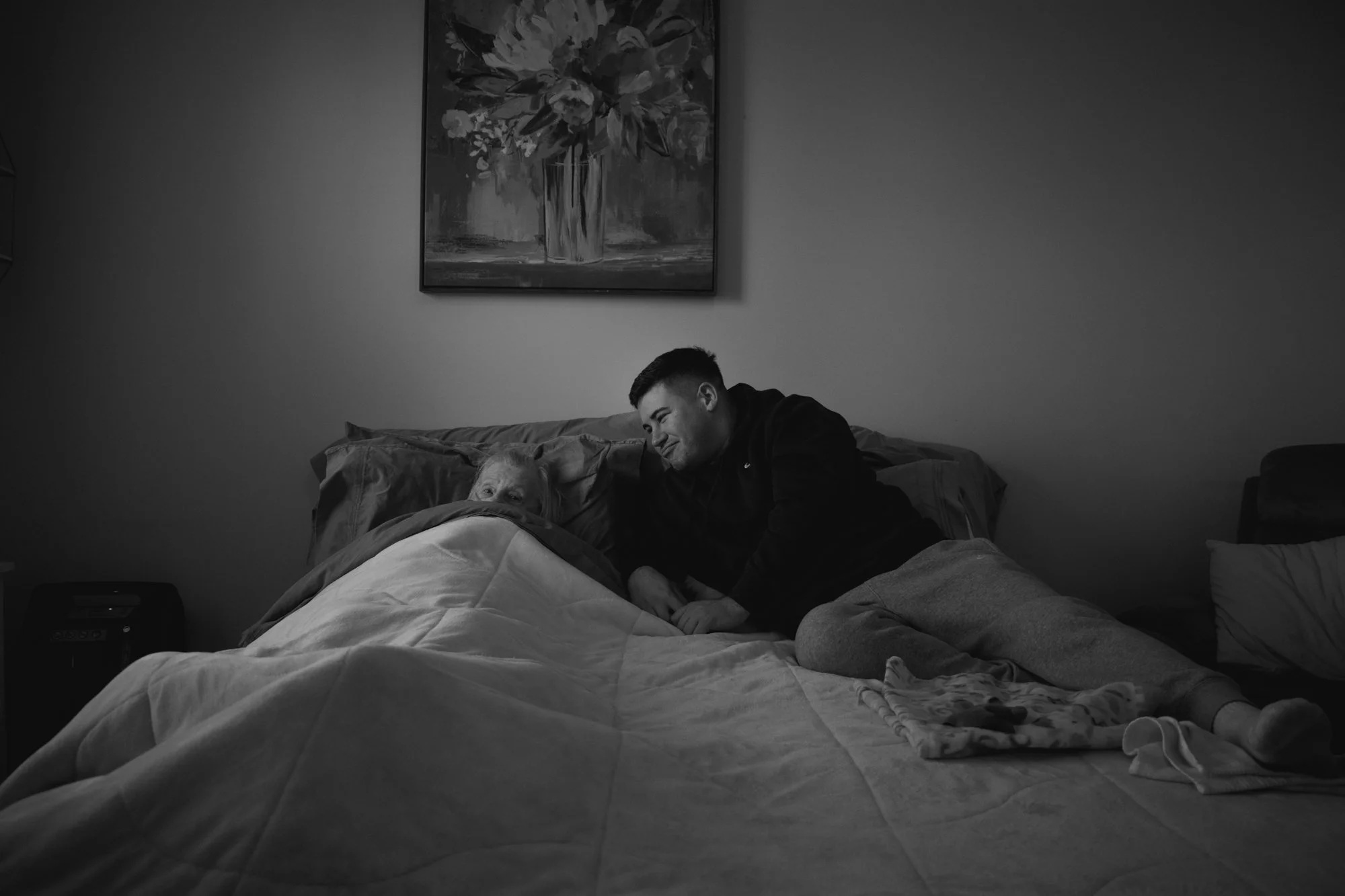 Tristan, Tina’s son, lies with Mary during his visit. He lives in Frederick, Maryland, where the whole family used to reside before moving to Fuquay-Varina, North Carolina. Tristan said he is very close with his mother, and she usually calls him to v