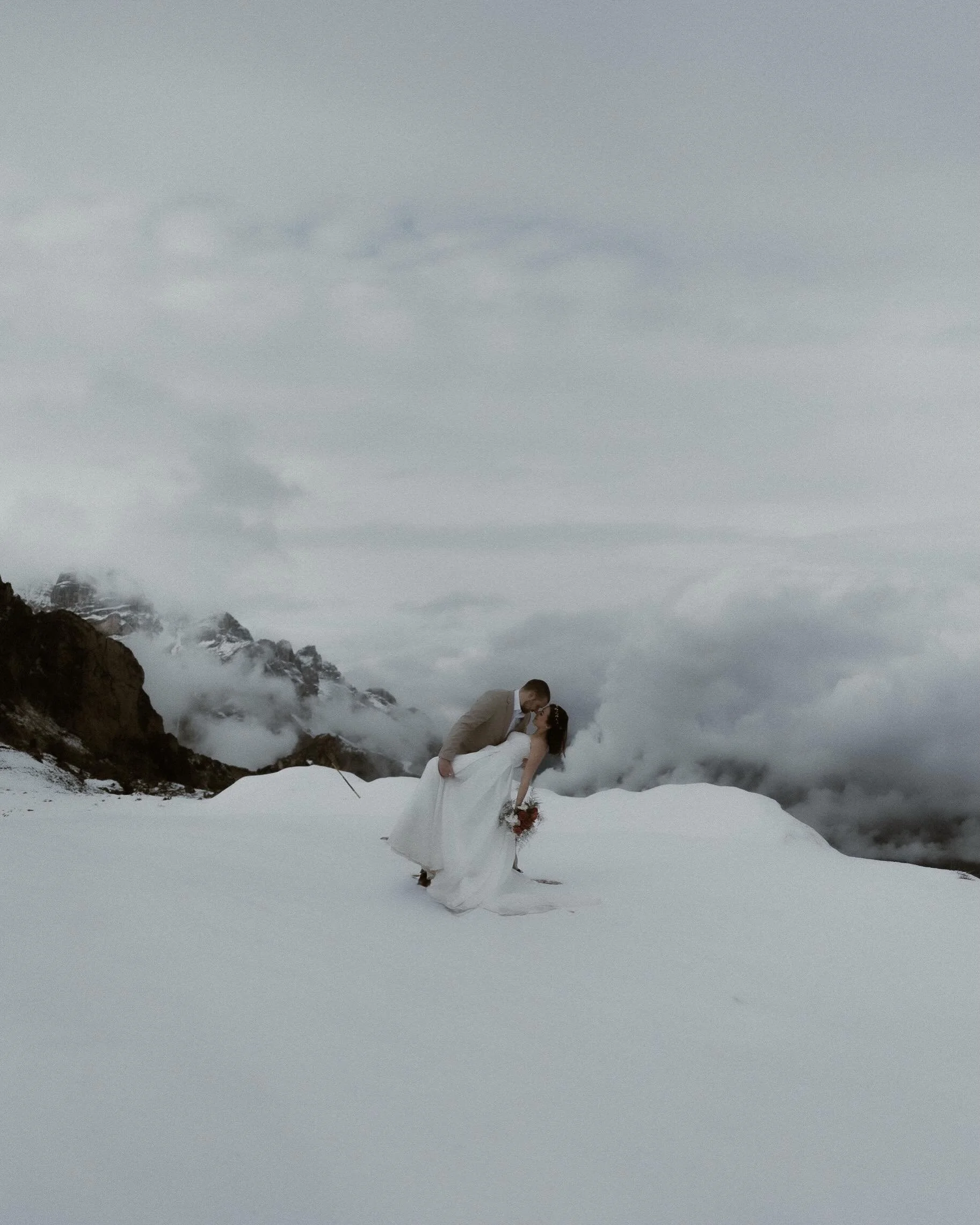 &ldquo;Where the clouds ended, our forever began.&rdquo; 

#fineartphotography #austriaphotographer #brautmagazin #weddingphotography #photographer 

Workshop: @rawandreal_workshops 
Host: @foto.sekundln @tamara_kukulski @ricarda.photography 
H&amp;M