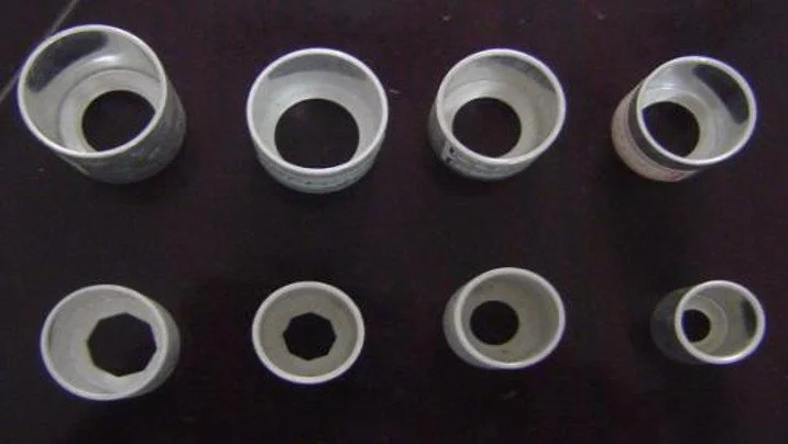 Aluminum Housing: Connector for aluminum pipes and hoses of automotive air-conditioning aluminum piping system

Material: 3003-O, 5052-H34, 5005A (according to customer's requirements)
Customer: Japan, Italy, France, Taiwan
