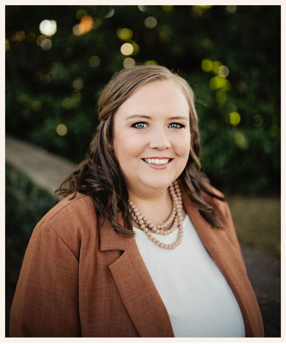Amanda Dulaney, Licensed Clinical Social Worker at Meadowbrook Counseling in Athens, Alabama, smiling outdoors.