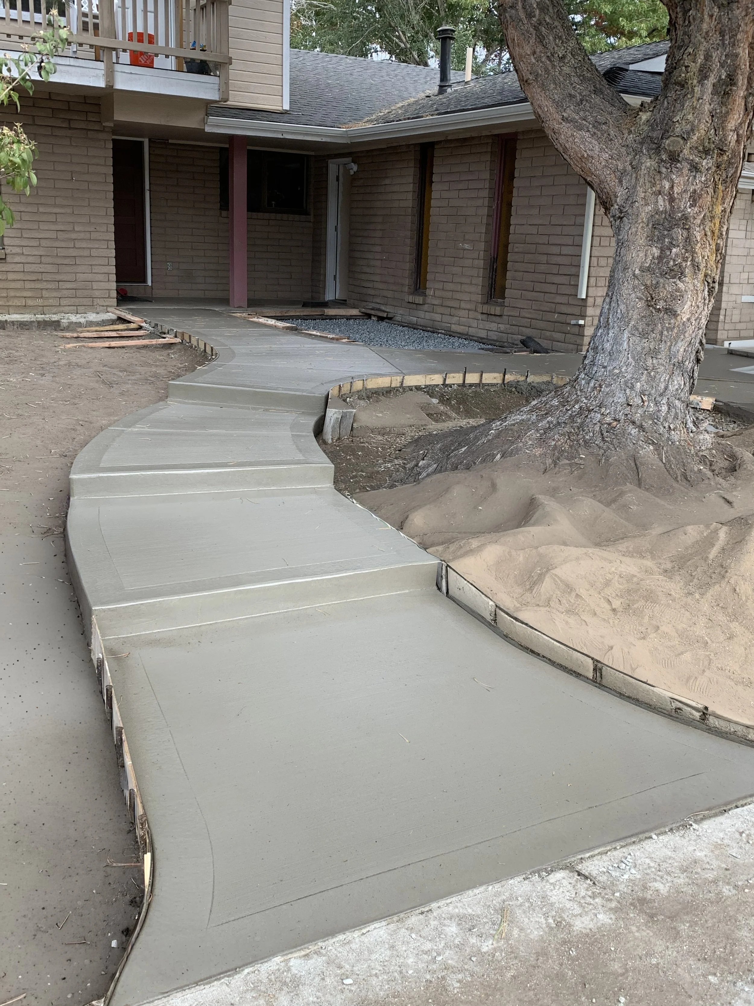 CQ Sidewalk IMG_0928 copy.jpg