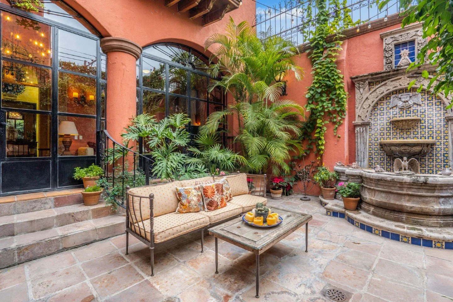 Foto de interiores y exteriores en San Miguel de Allende.