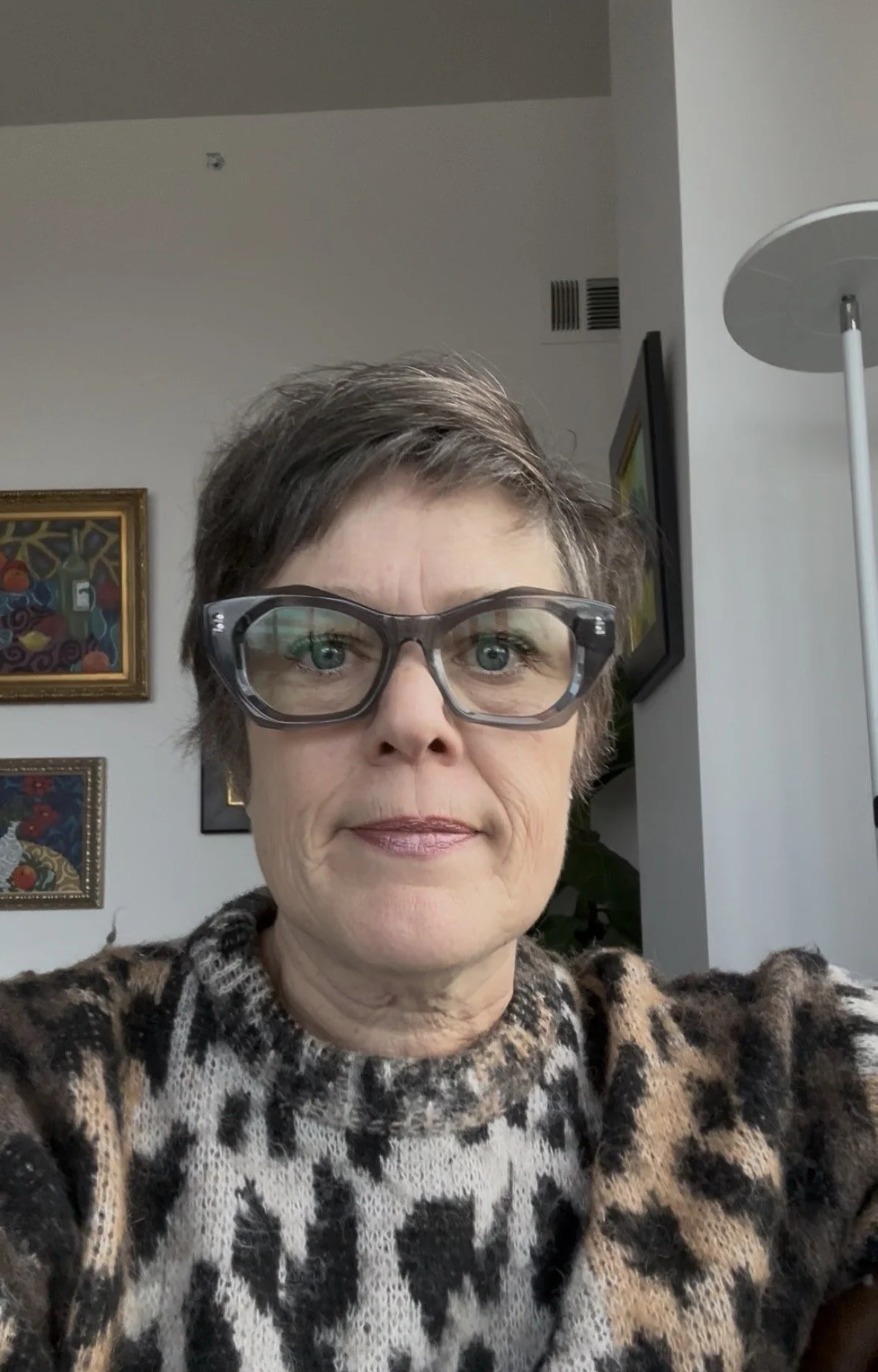 video: buying and selling simultaneously