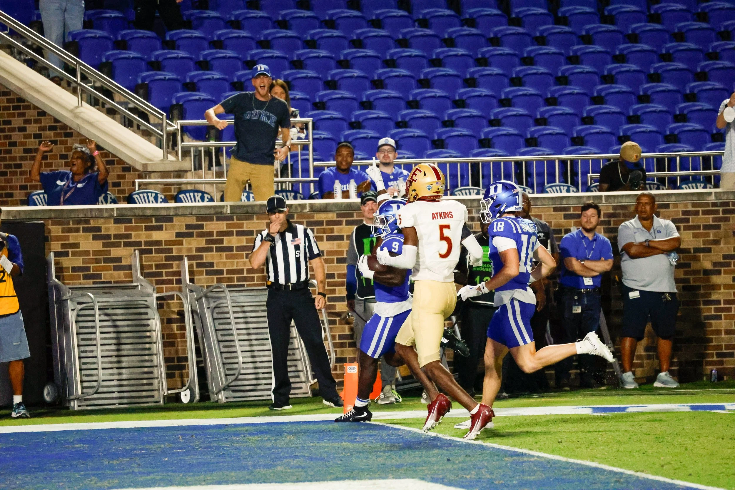 Elon Website (18 of 29).jpg