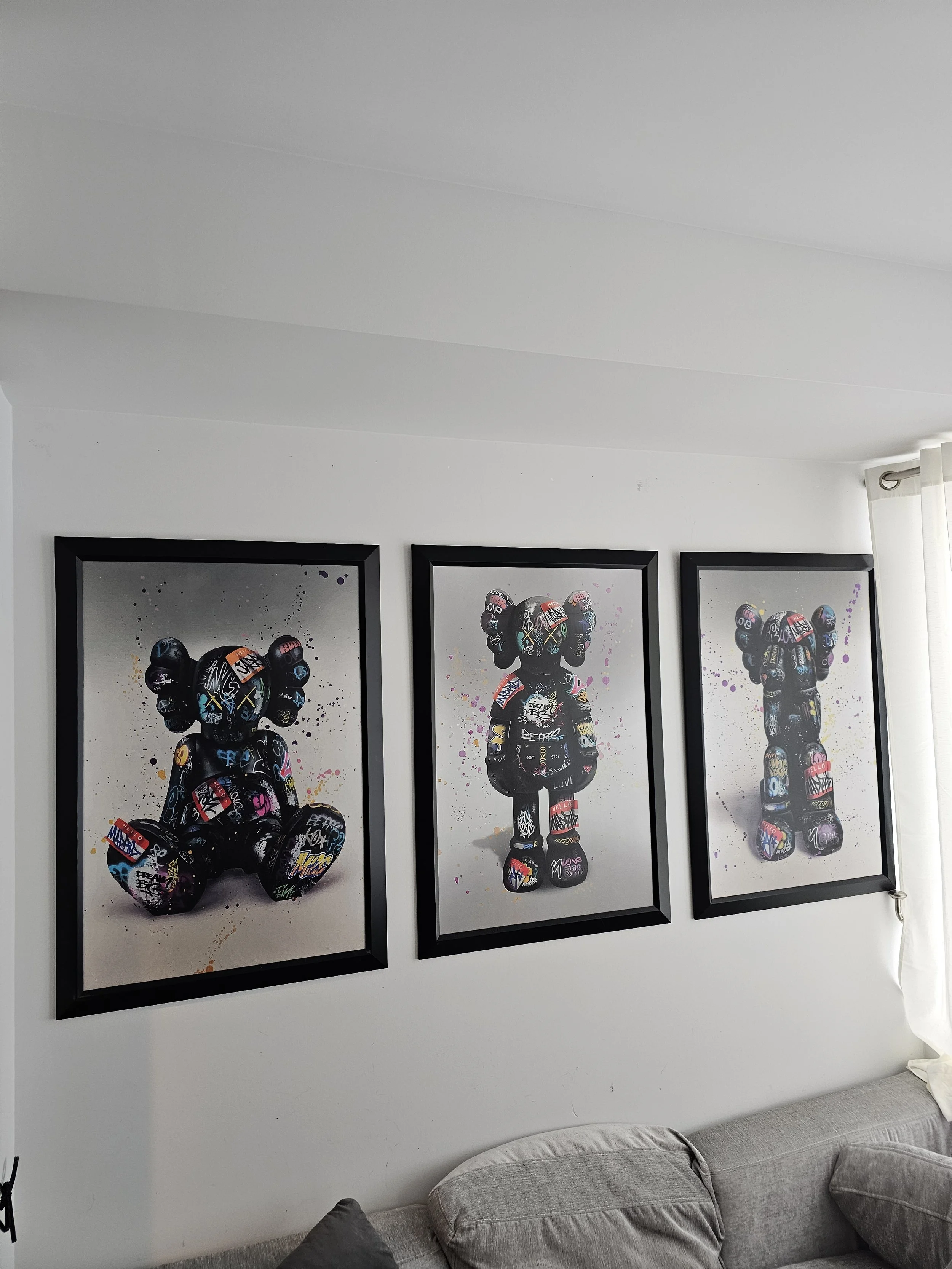 mounting symetrical art