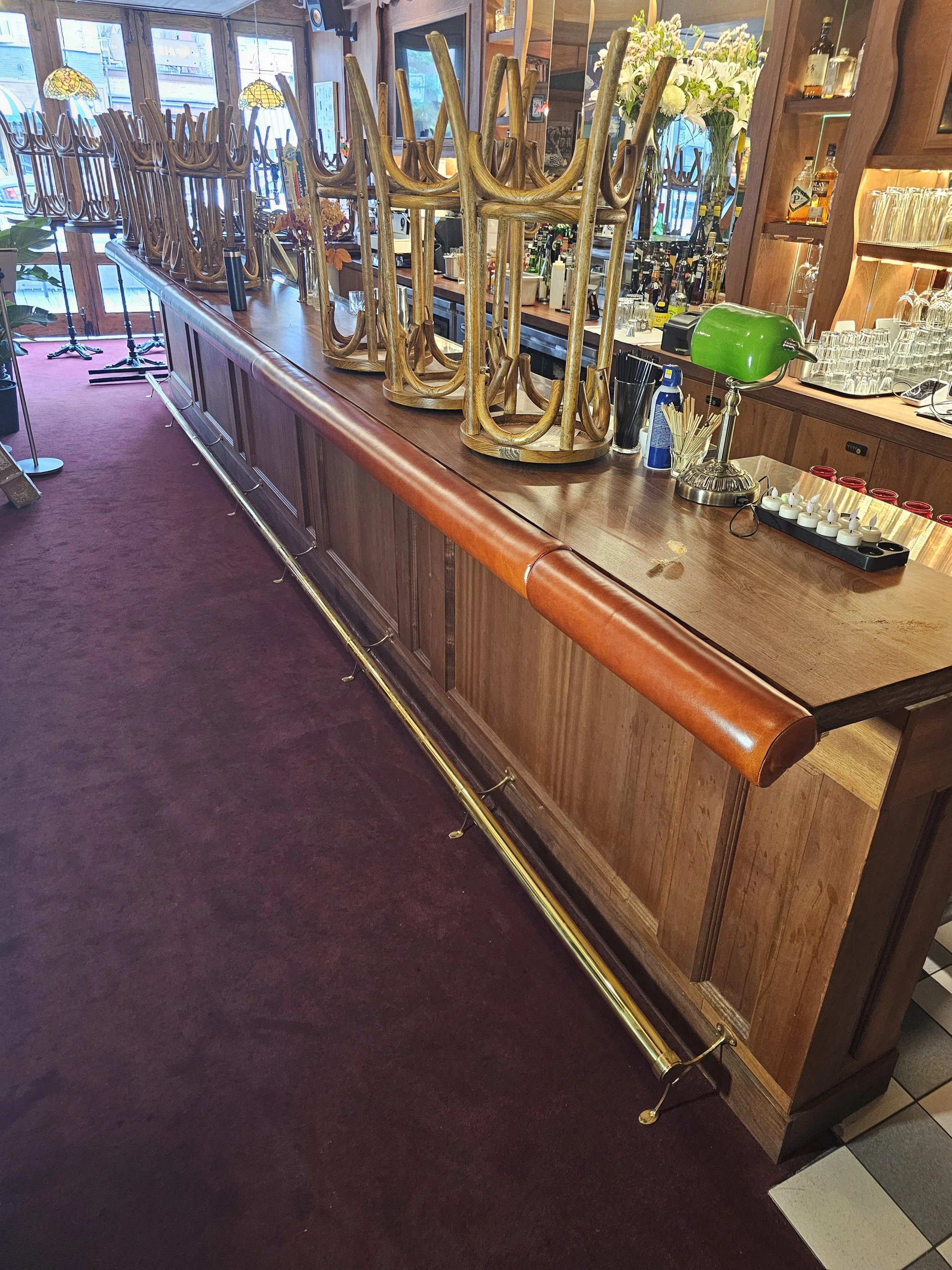 mounting bar footrail