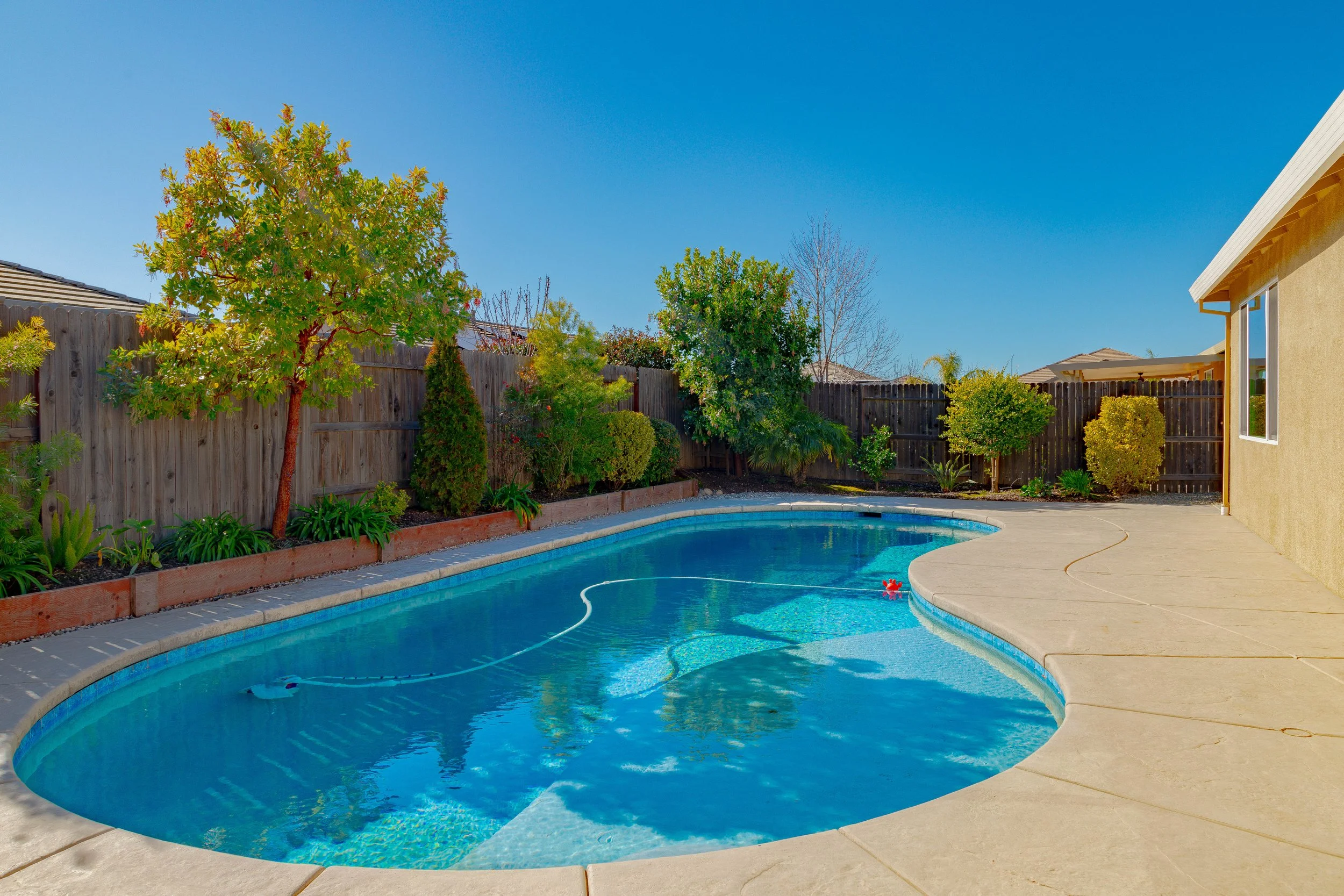 5752 Locharran Dr_-32 BckYrd.jpg